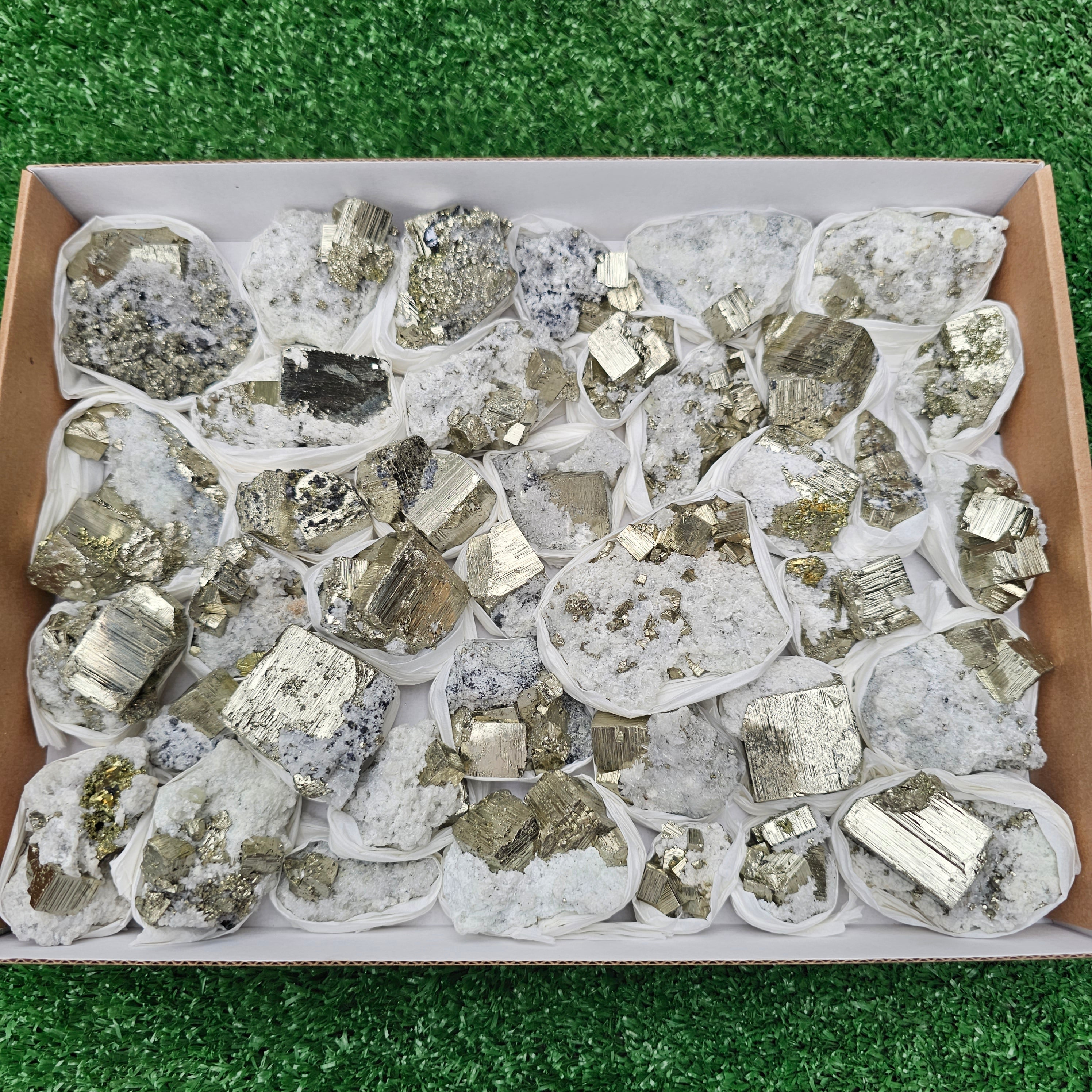 39 pc pyrite Cubic