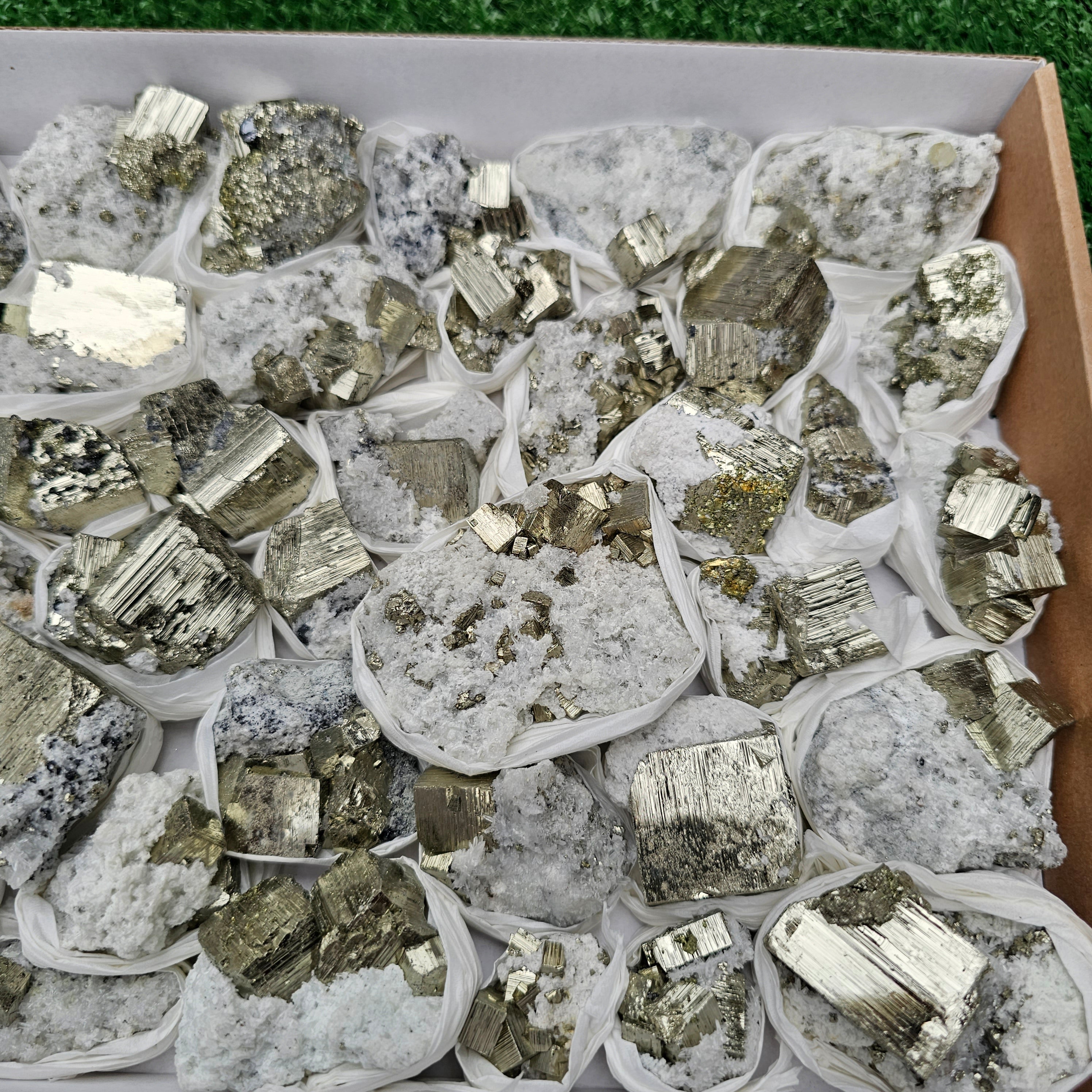 39 pc pyrite Cubic