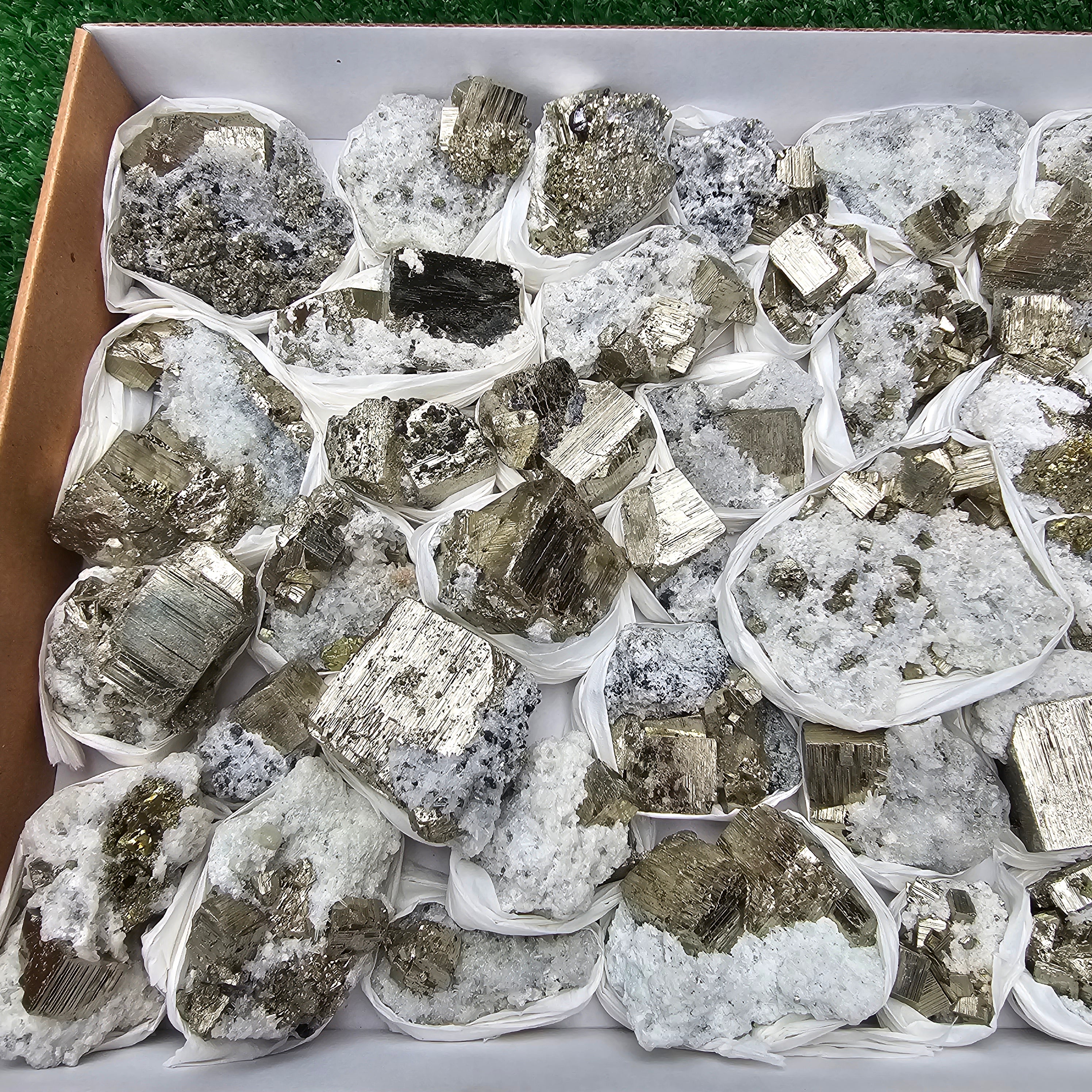 39 pc pyrite Cubic