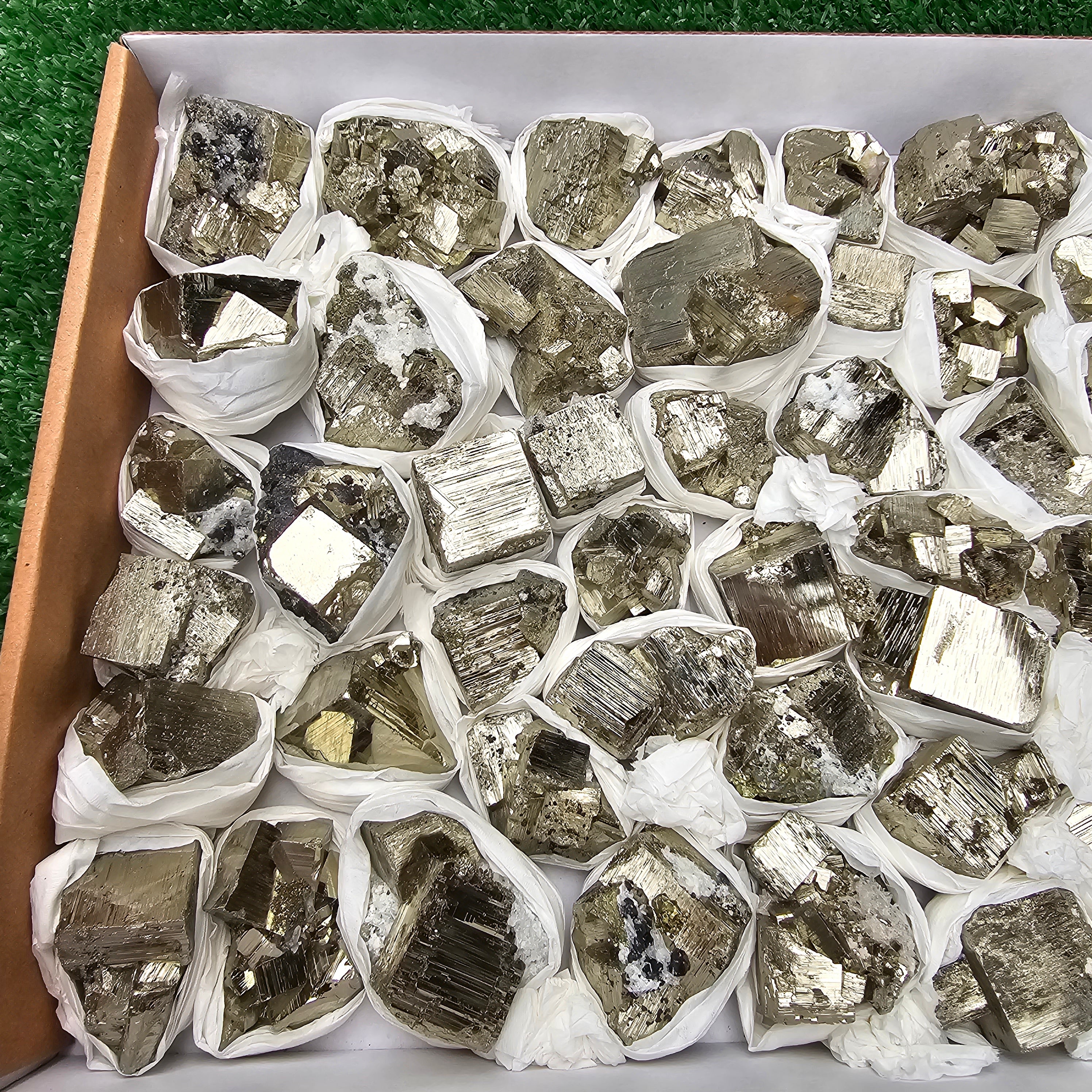 48 pc pyrite Cubic