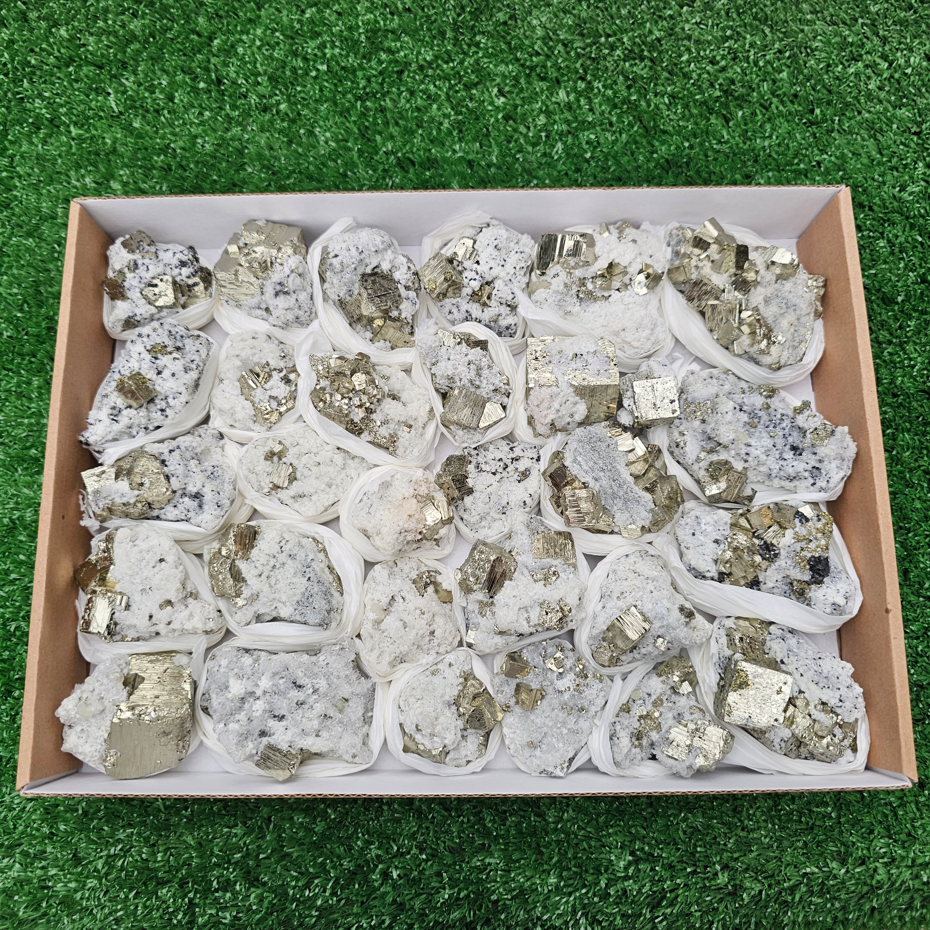 30 pc pyrite Cubic