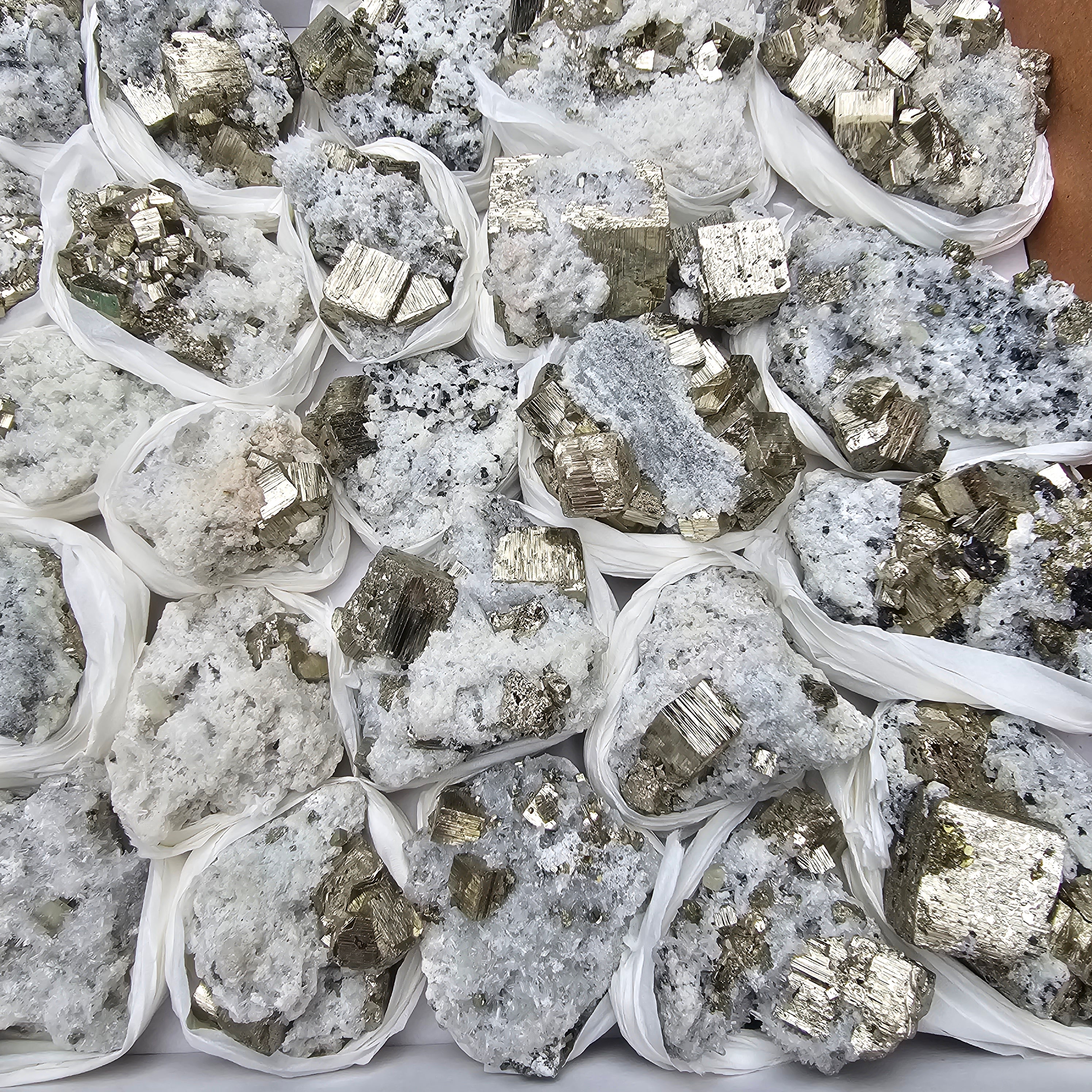30 pc pyrite Cubic