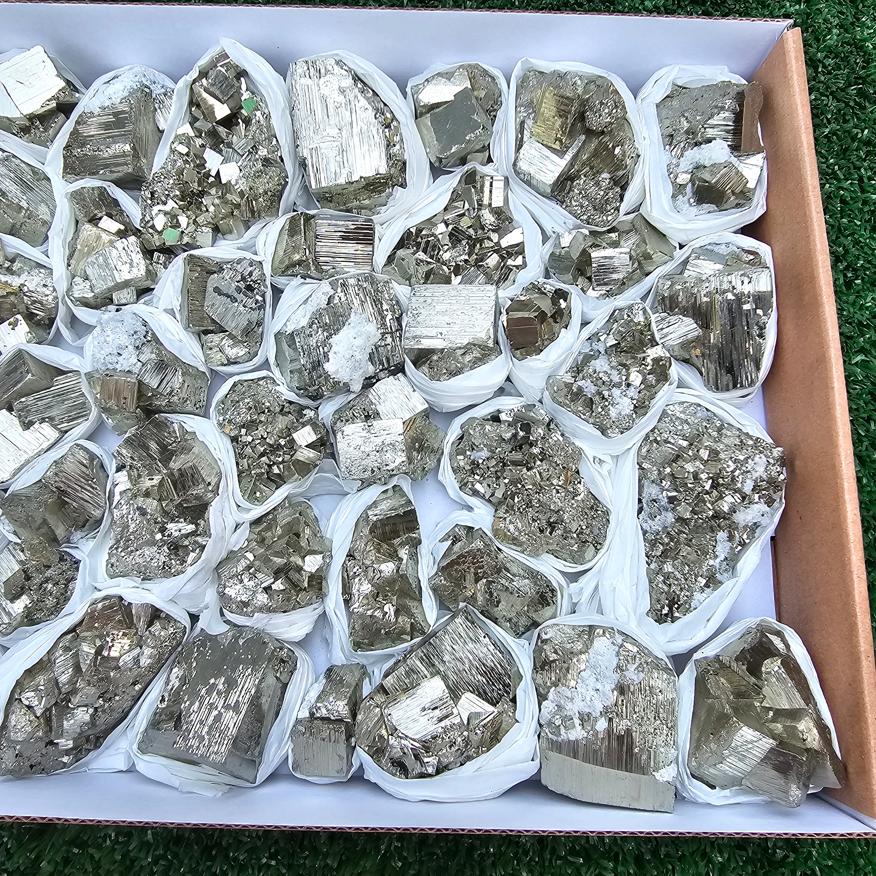 45 pc Box Pyrite Cubic