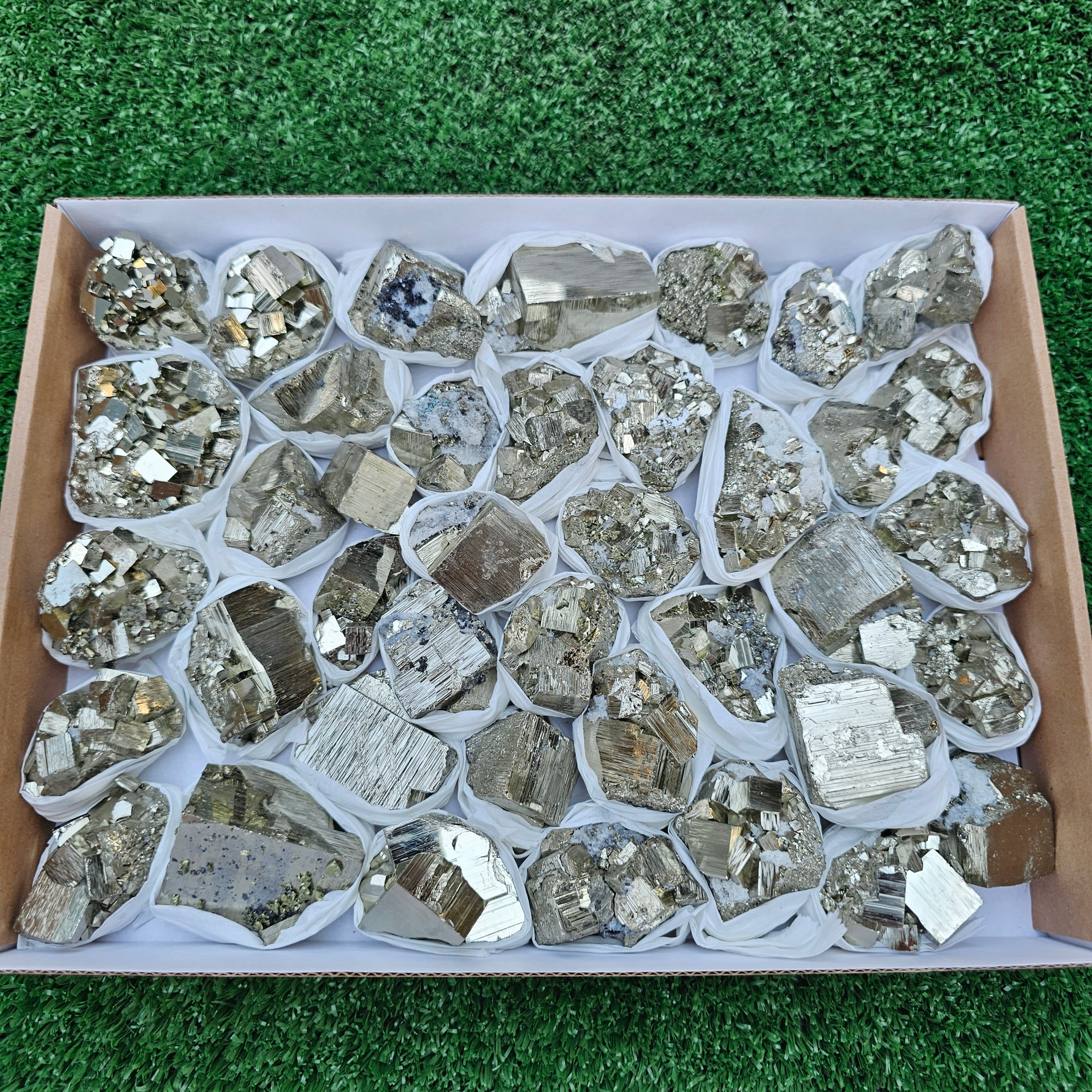 40 pc Box Pyrite Cubic