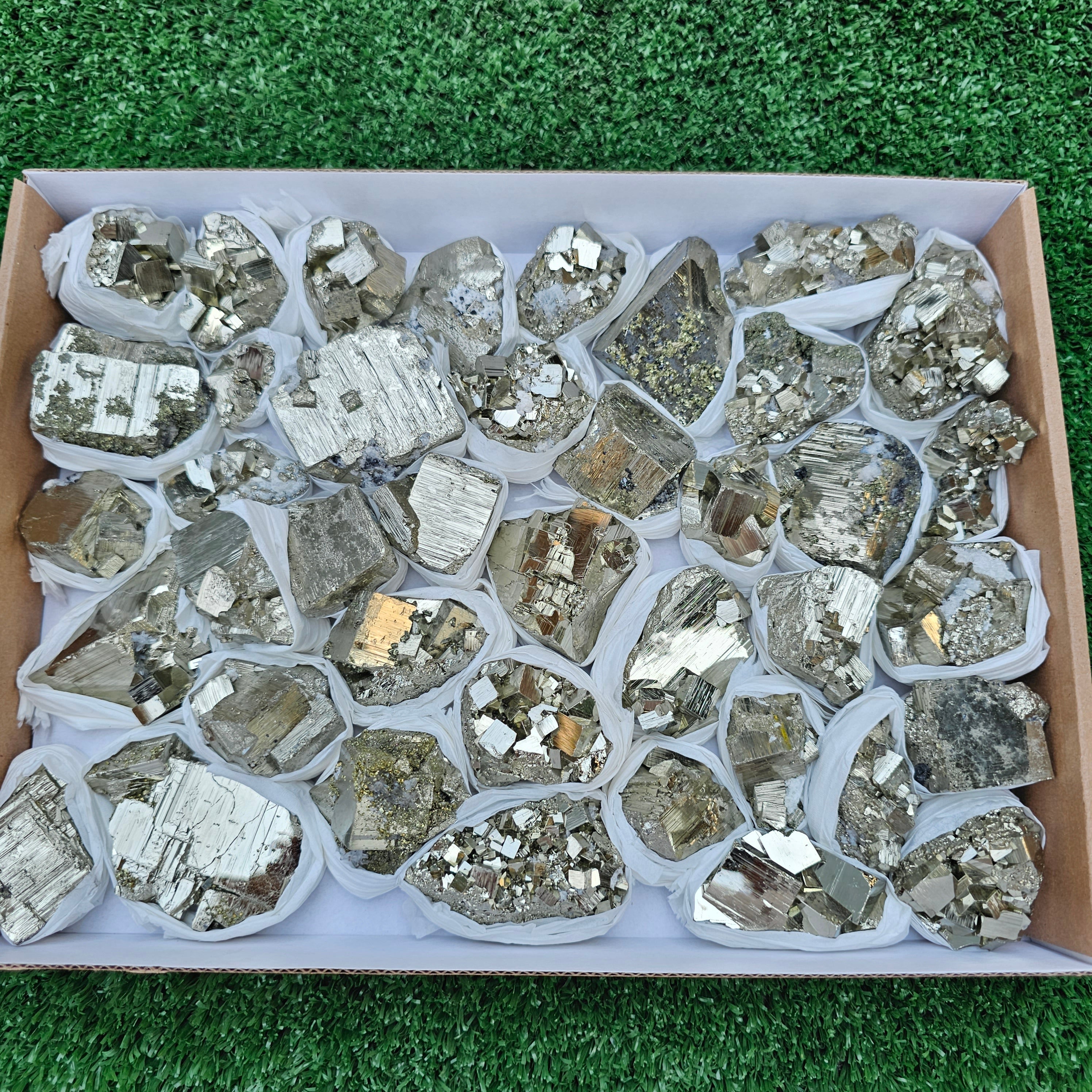 41 pc Box Pyrite Cubic