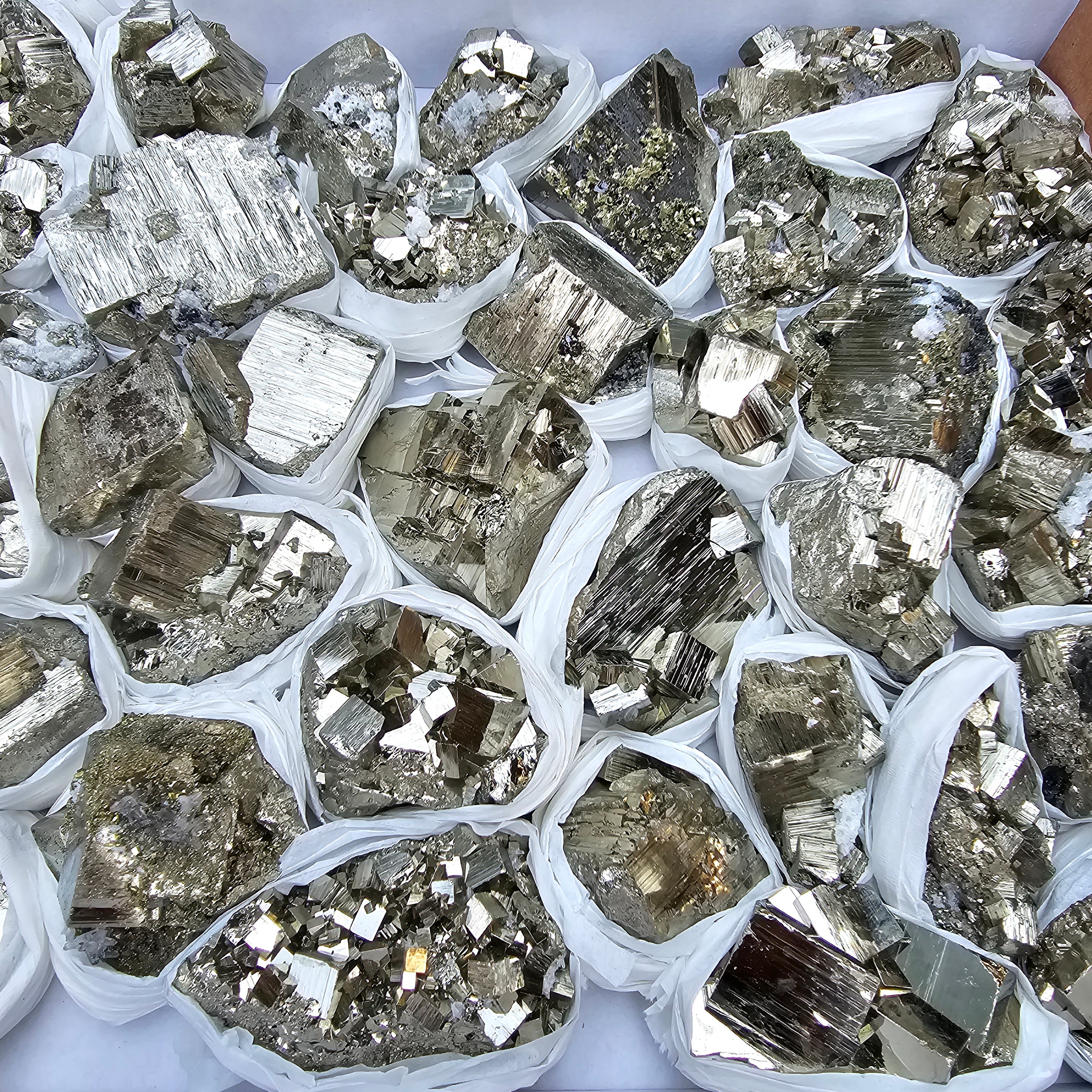 41 pc Box Pyrite Cubic