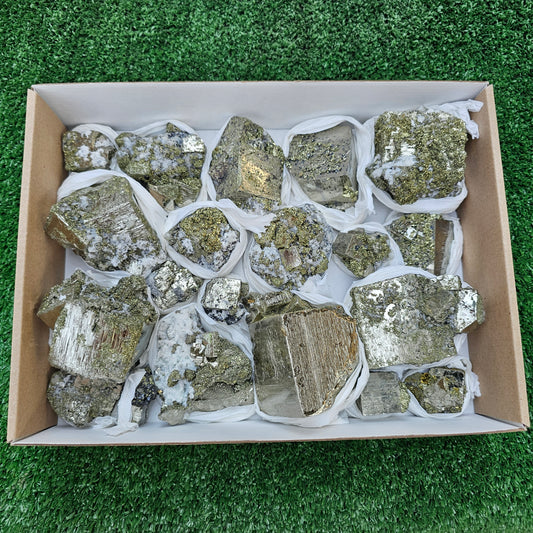 18 pc Pyrite Cubic with calcite flourecent
