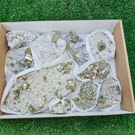 10 pc Pyrite Cubic with calcite flourecent