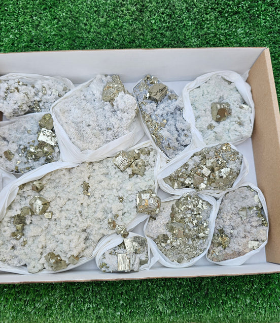 10 pc Pyrite Cubic with calcite flourecent