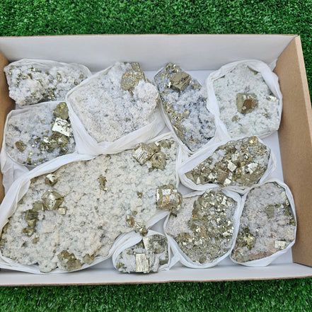 10 pc Pyrite Cubic with calcite flourecent