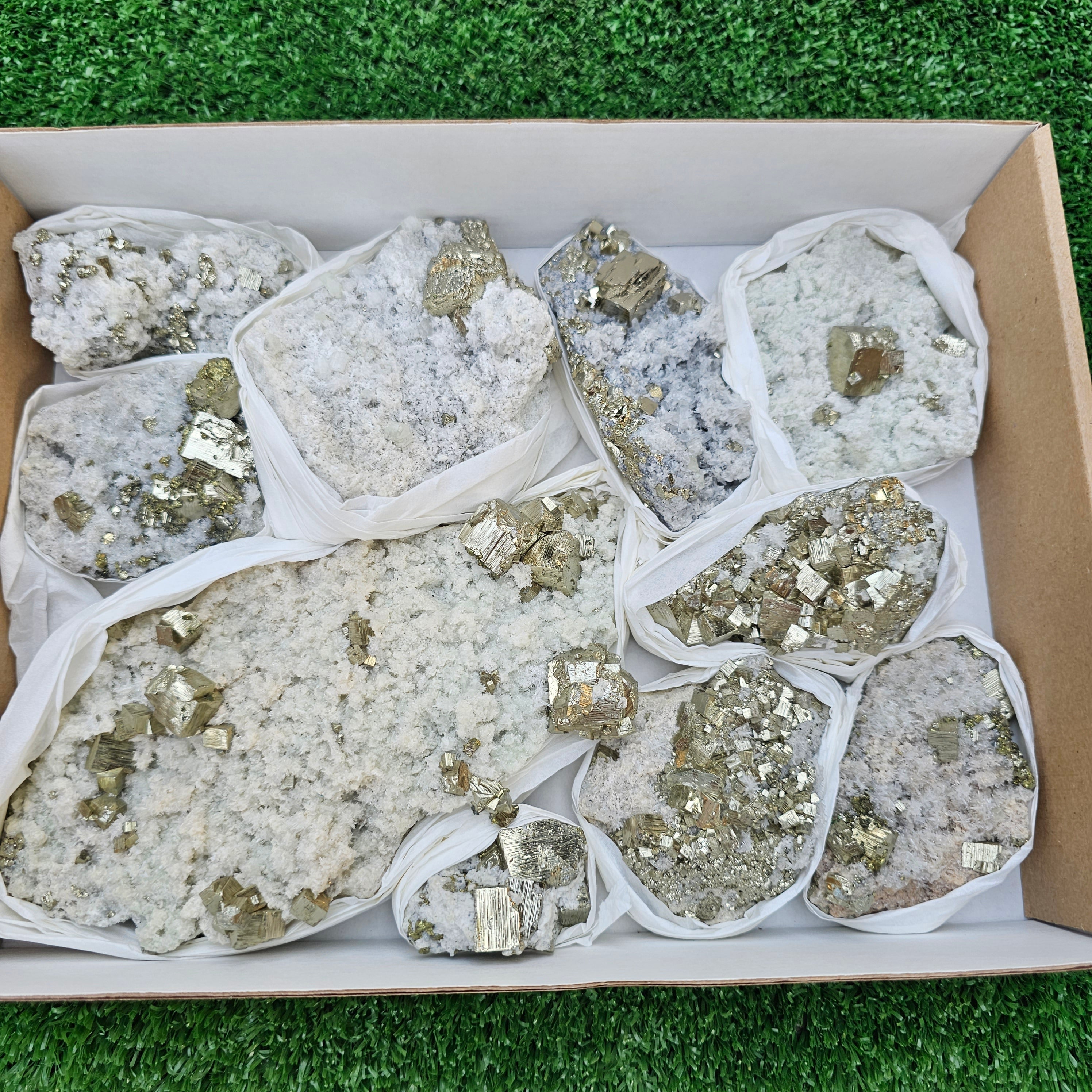 10 pc Pyrite Cubic with calcite flourecent