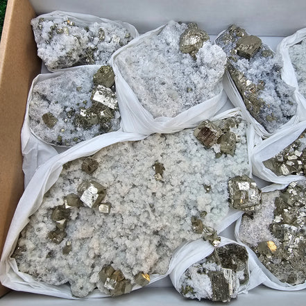 10 pc Pyrite Cubic with calcite flourecent