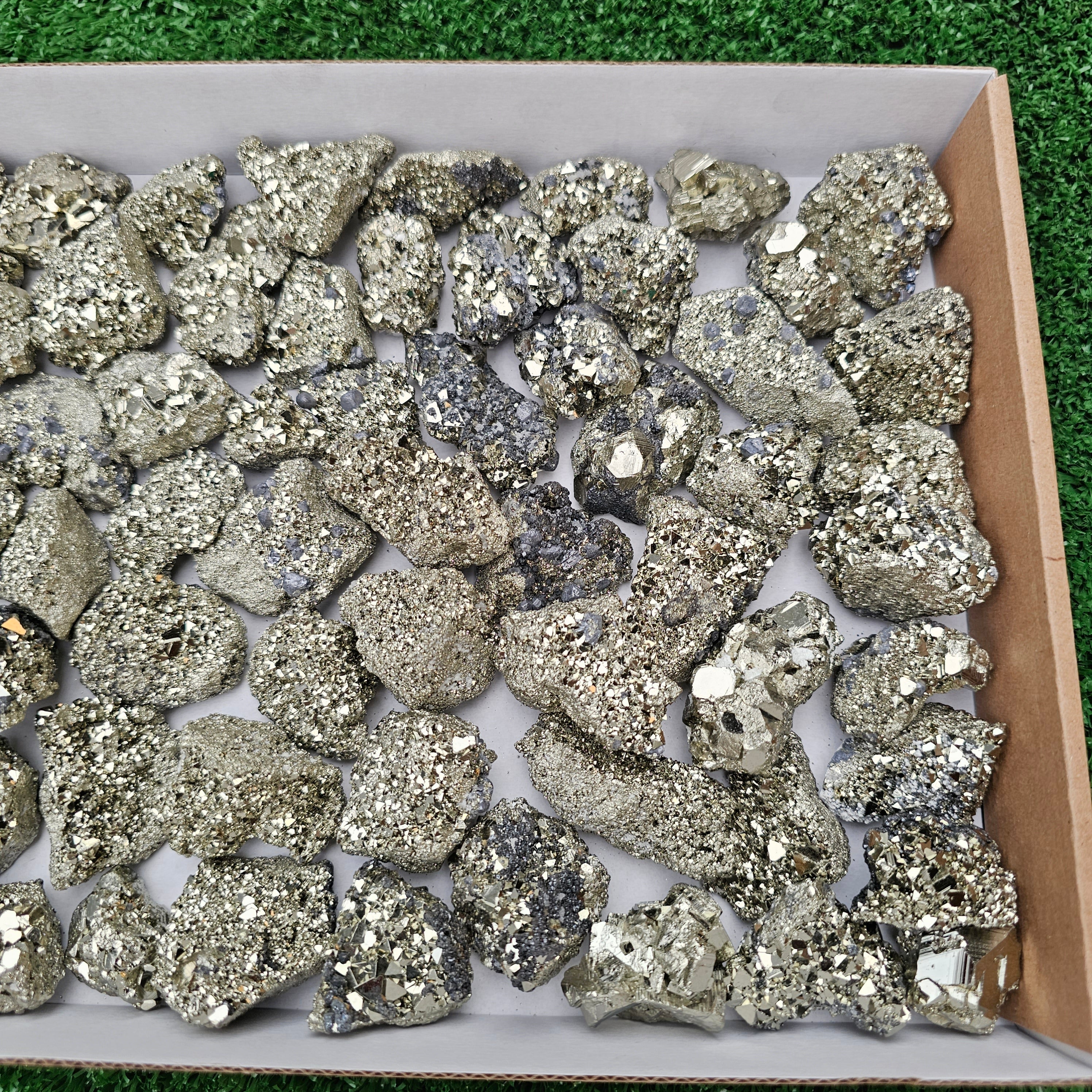 67 pc pyrite octahedral