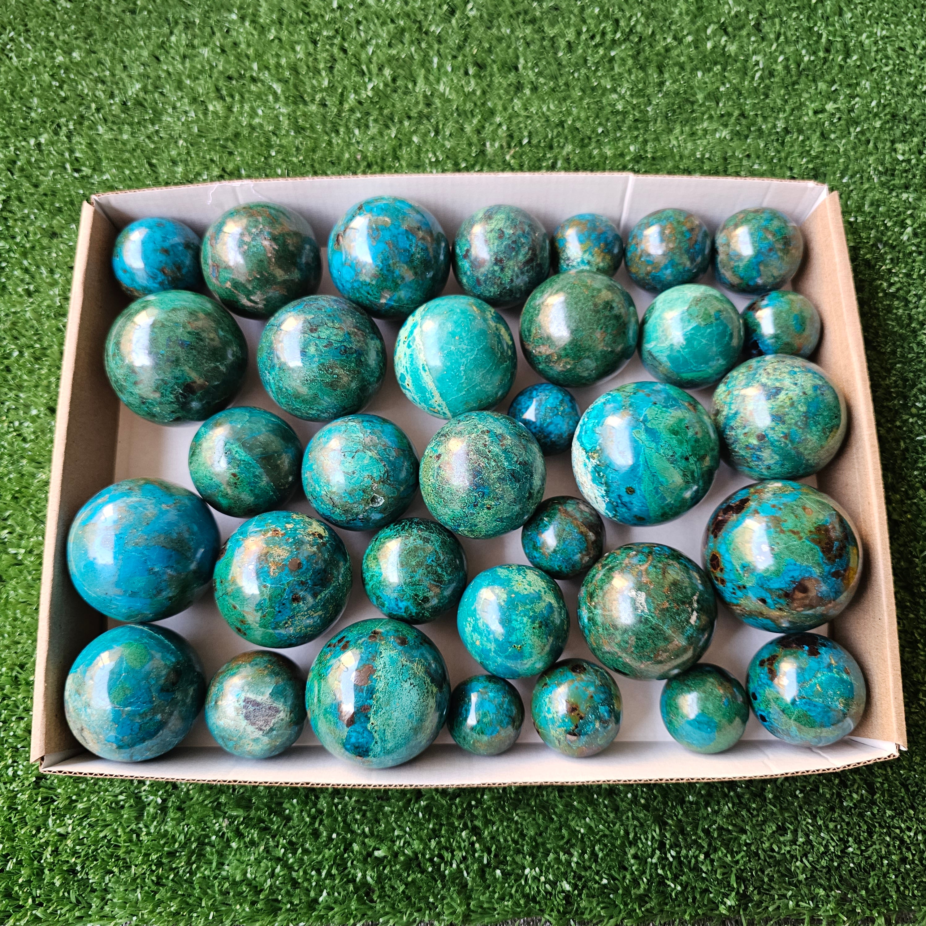 Lot 33 pcs chrysocolla spheres
