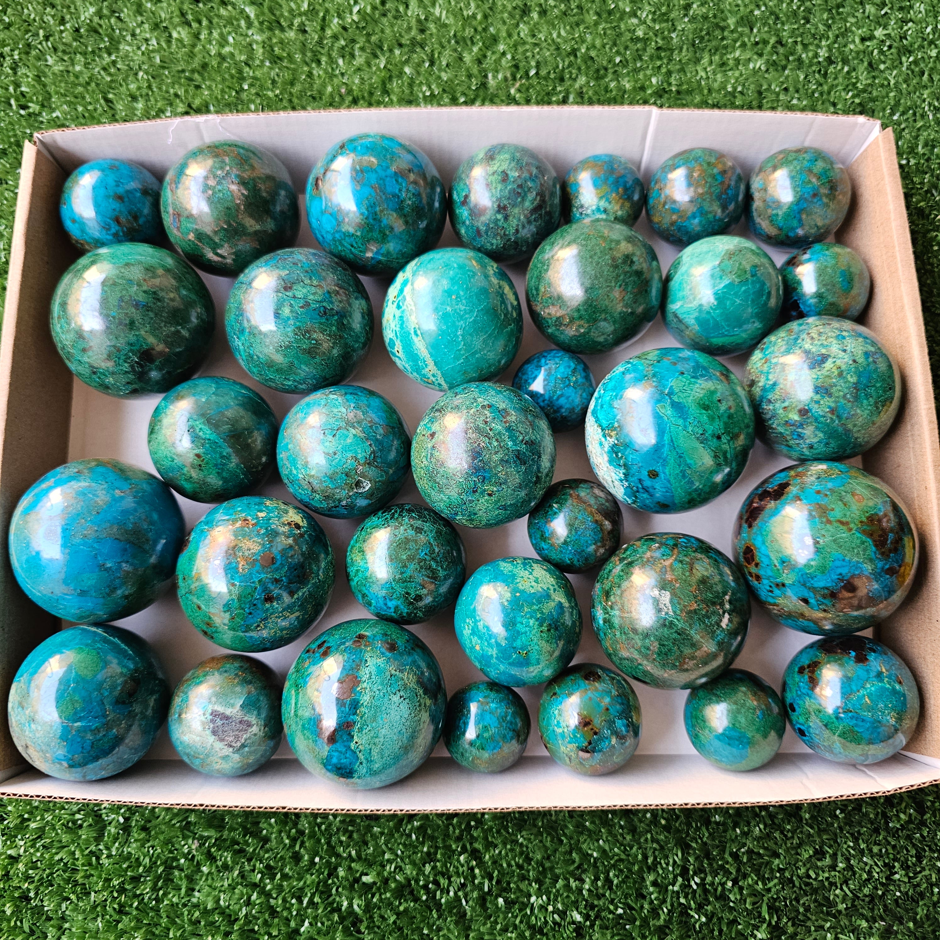 Lot 33 pcs chrysocolla spheres