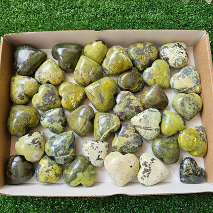 36 pc green serpentine hearts