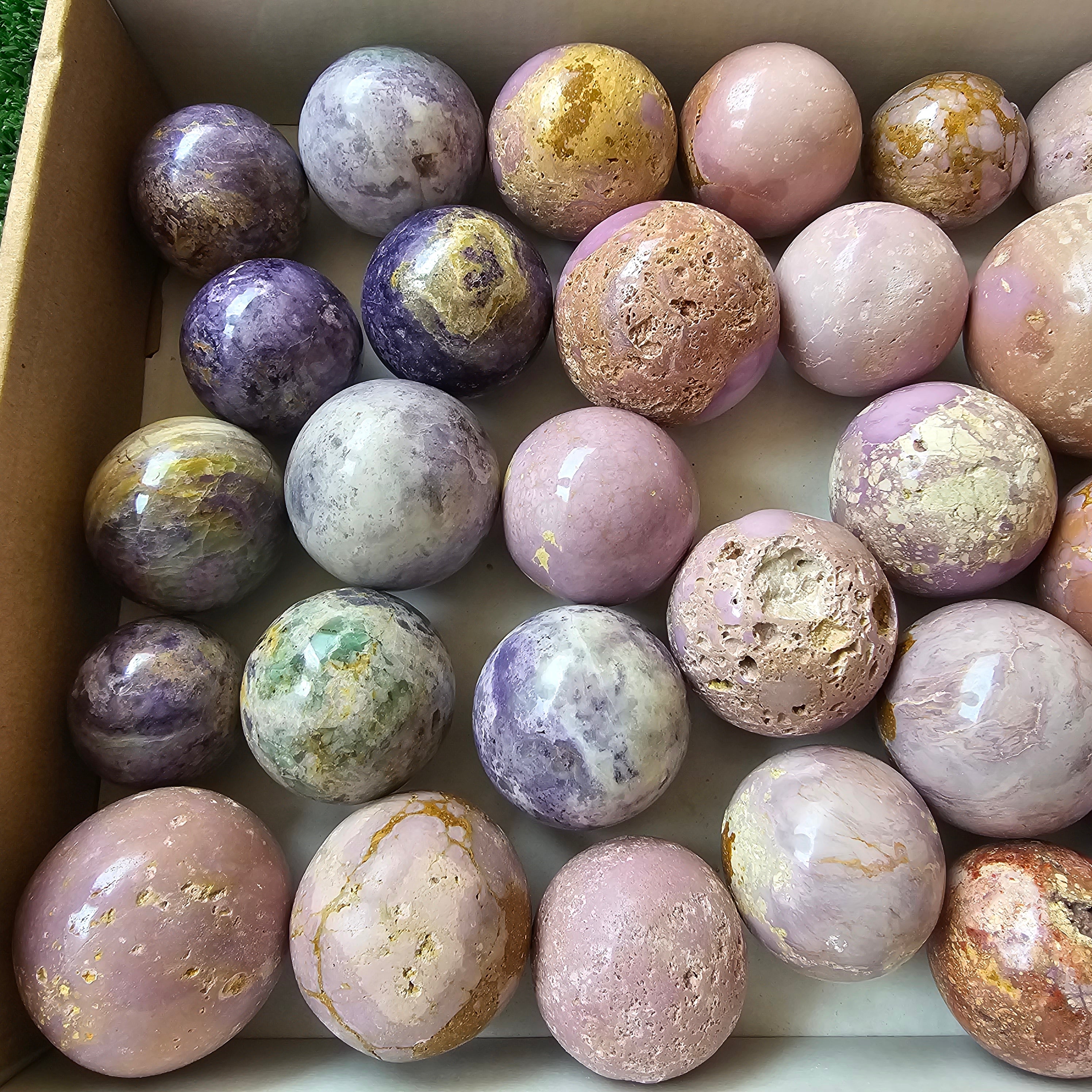 32 pc bolivianite & phosphosiderite spheres