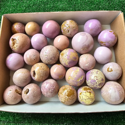 28 pc phosphosiderite spheres