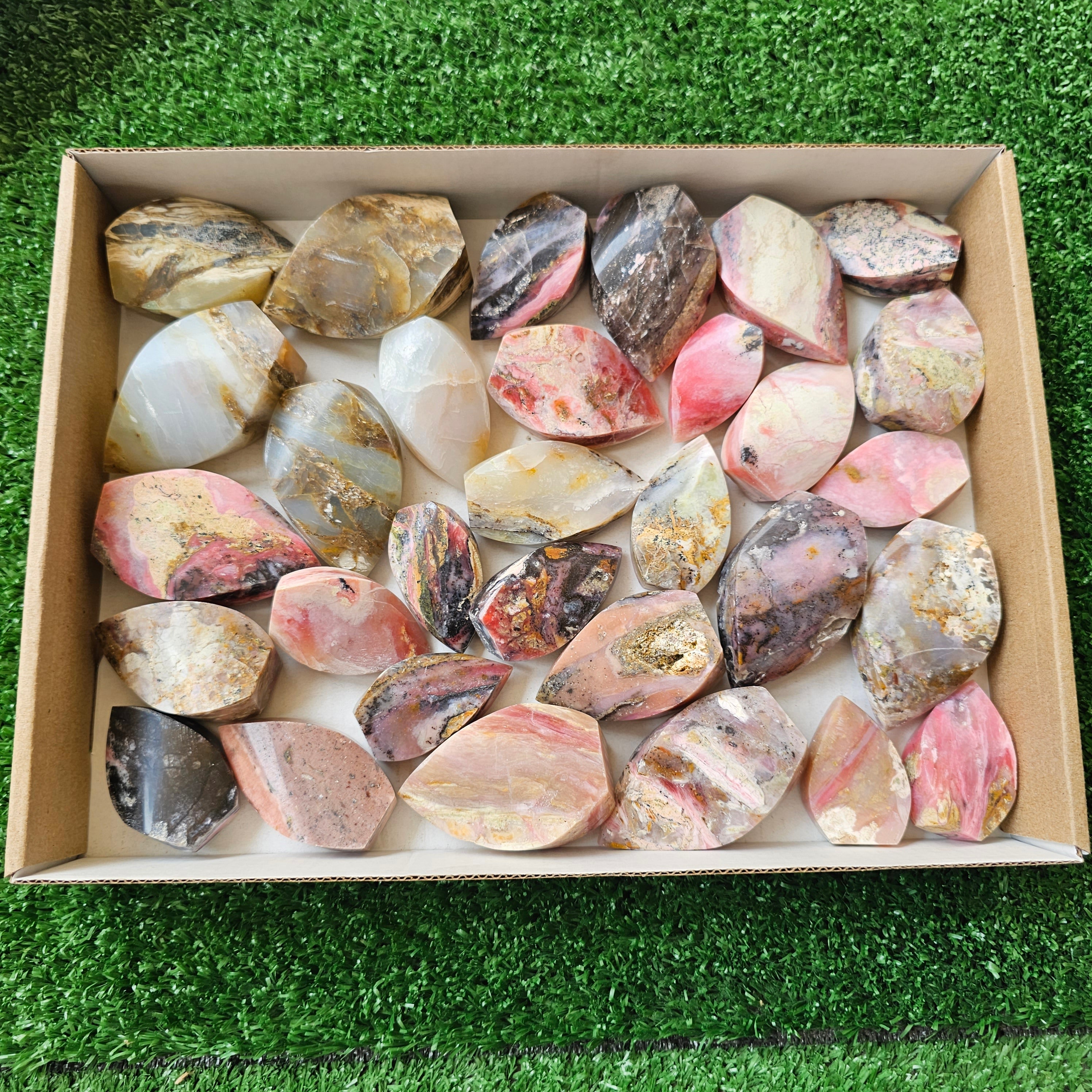 31 pc blue opal & strawberry pink opal flames