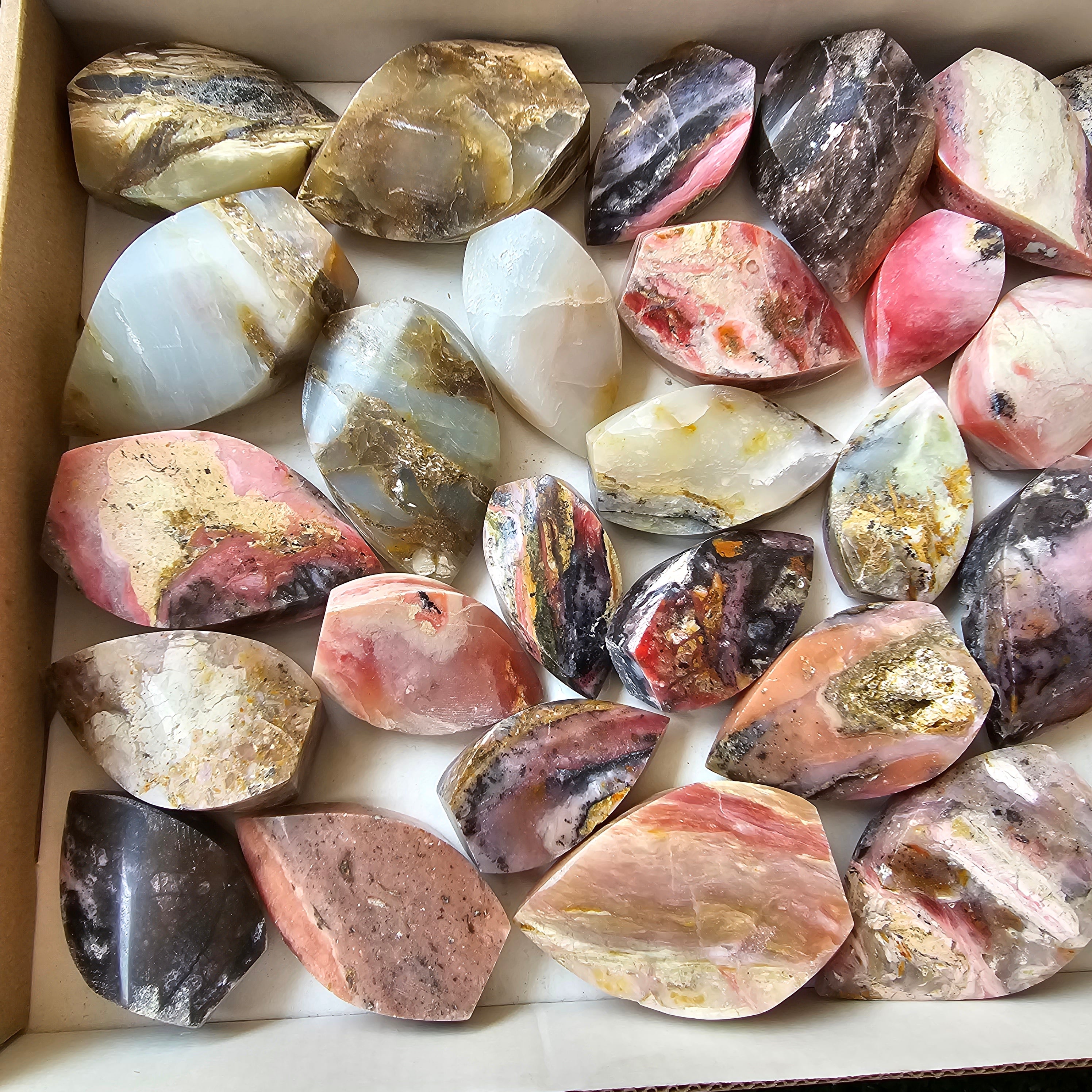 31 pc blue opal & strawberry pink opal flames