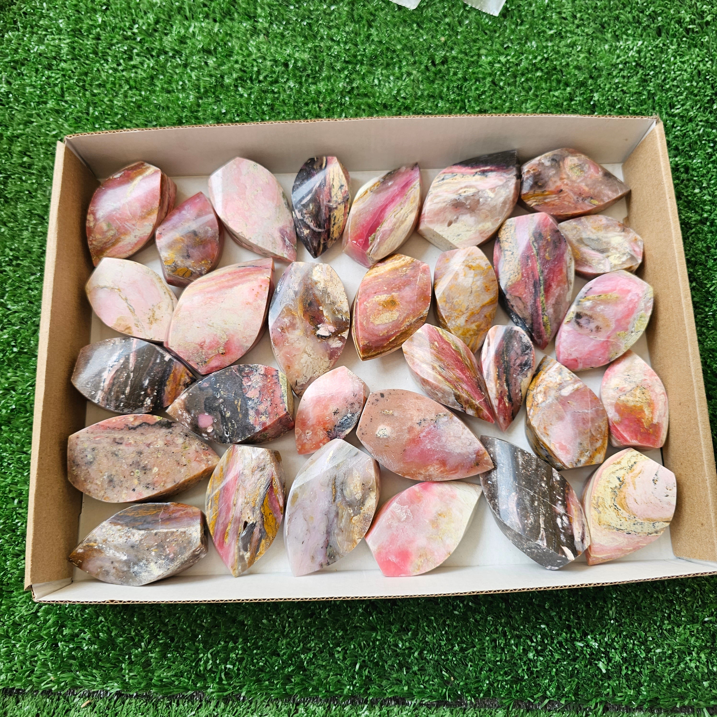 30 pc strawberry pink opal flames
