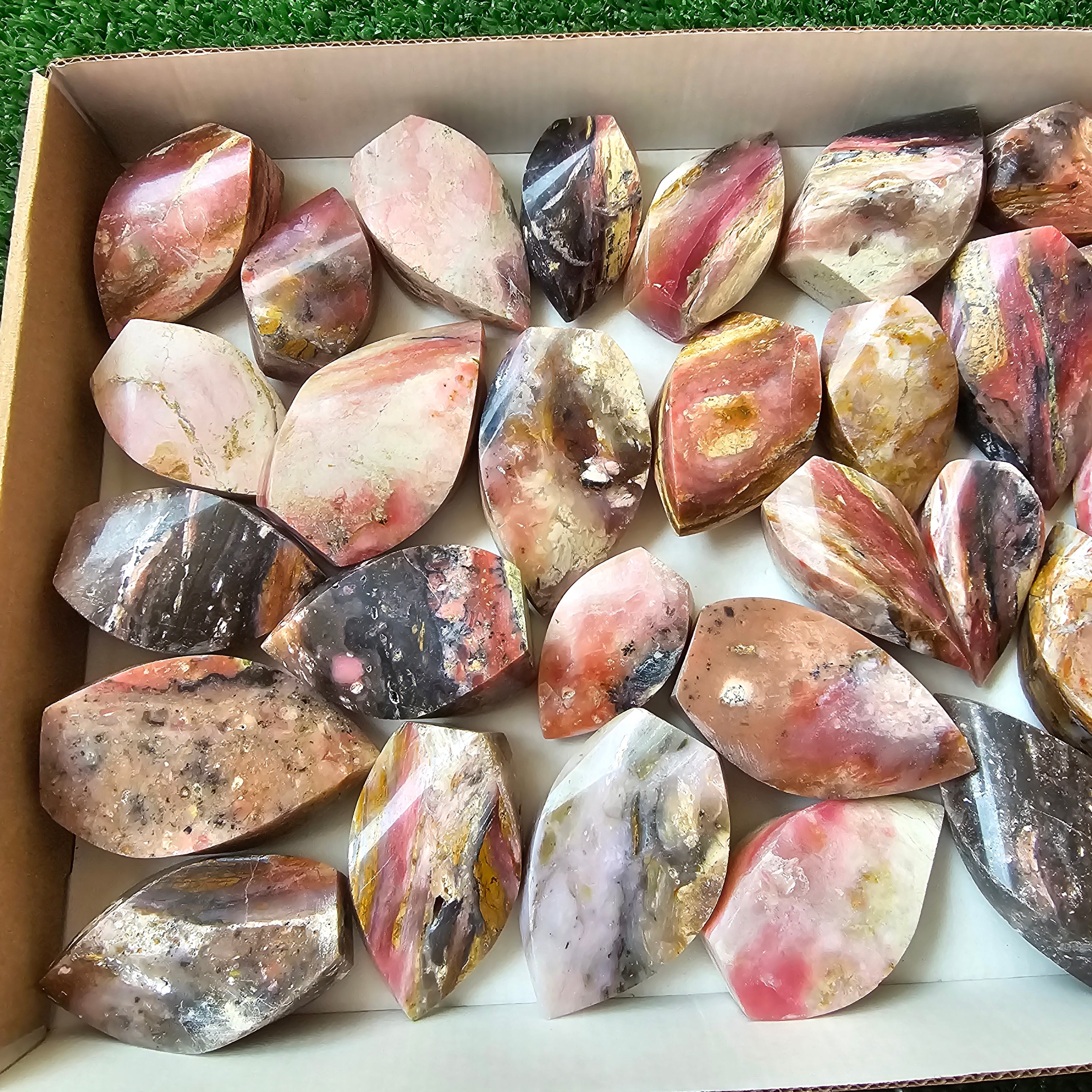 30 pc strawberry pink opal flames