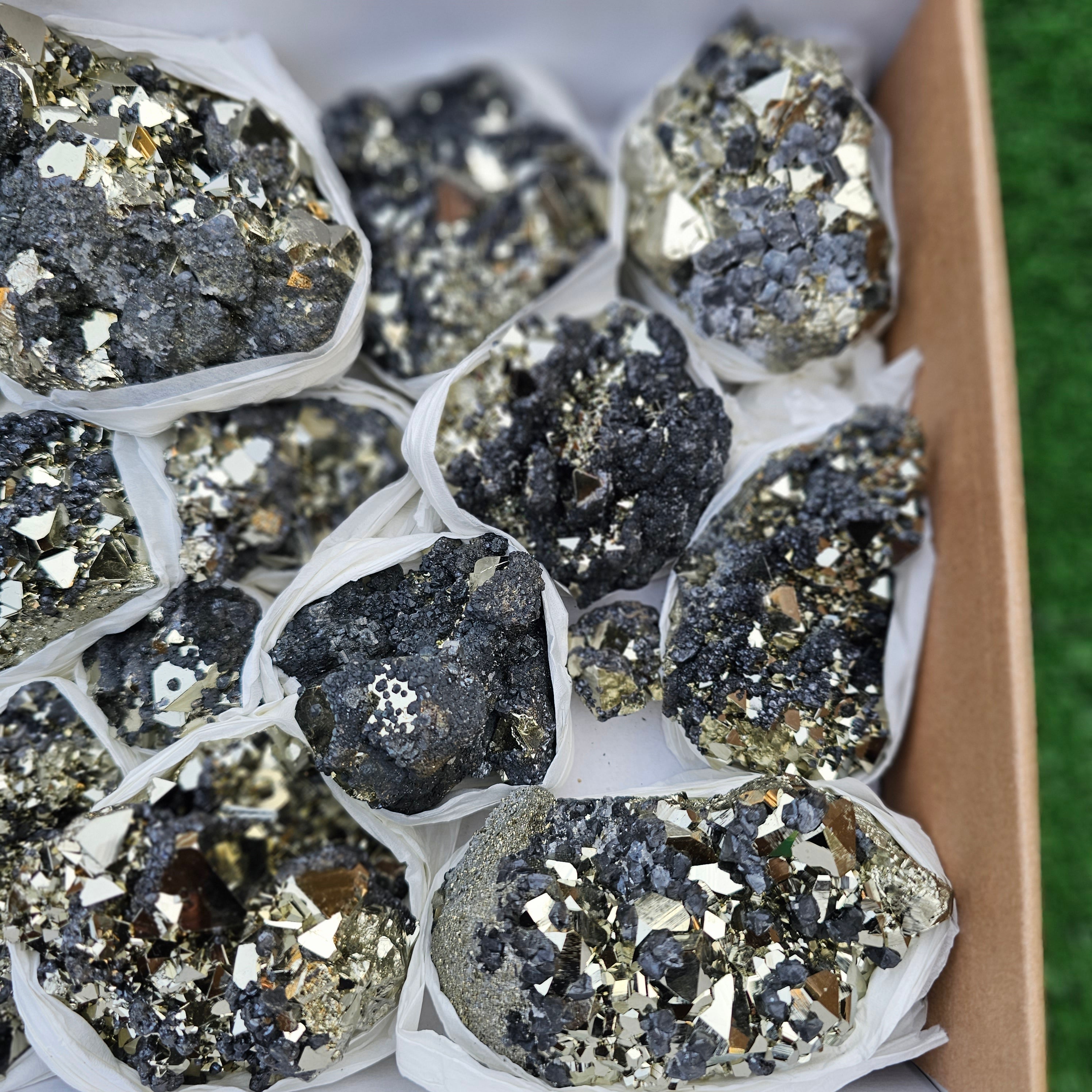 14 pc pyrite octahedral with sphalerite