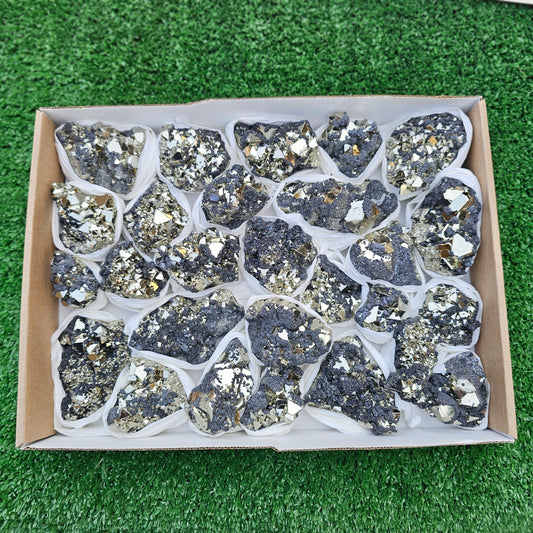27 pc pyrite octahedral with sphalerite