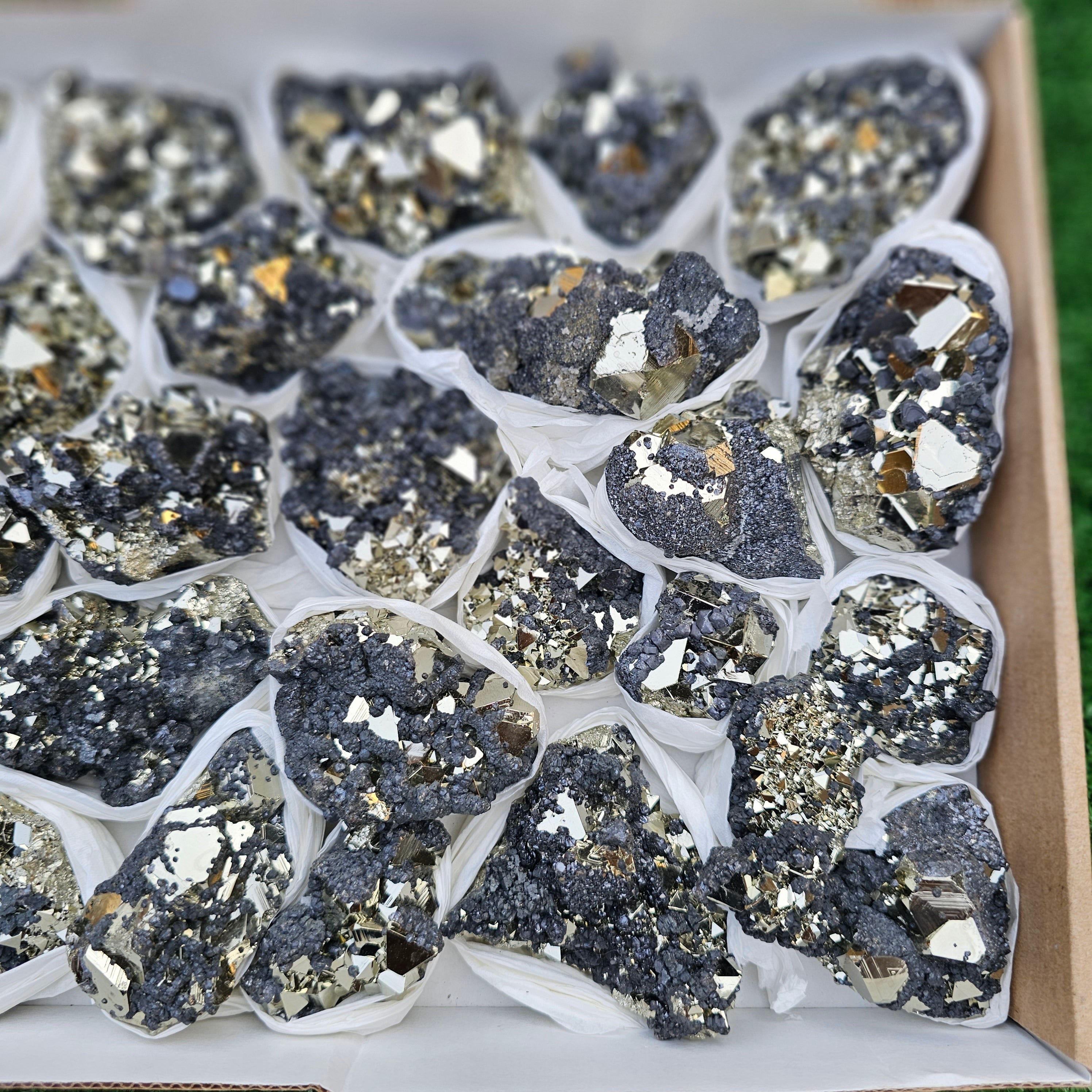 27 pc pyrite octahedral with sphalerite