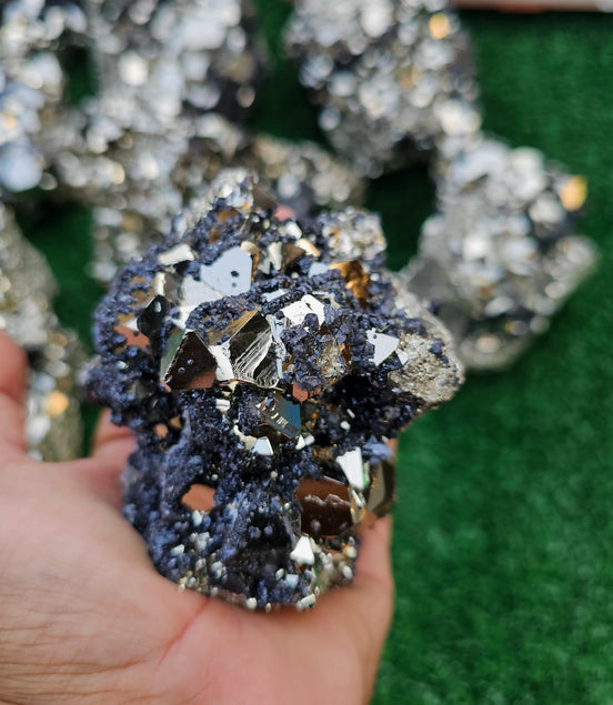 pyrite octahedral with sphalerite