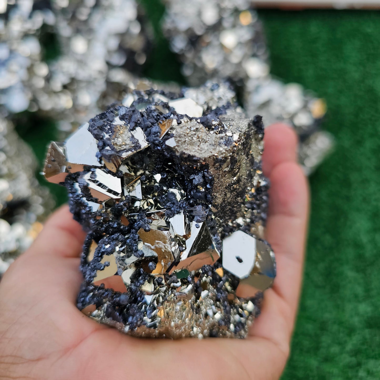 pyrite octahedral with sphalerite