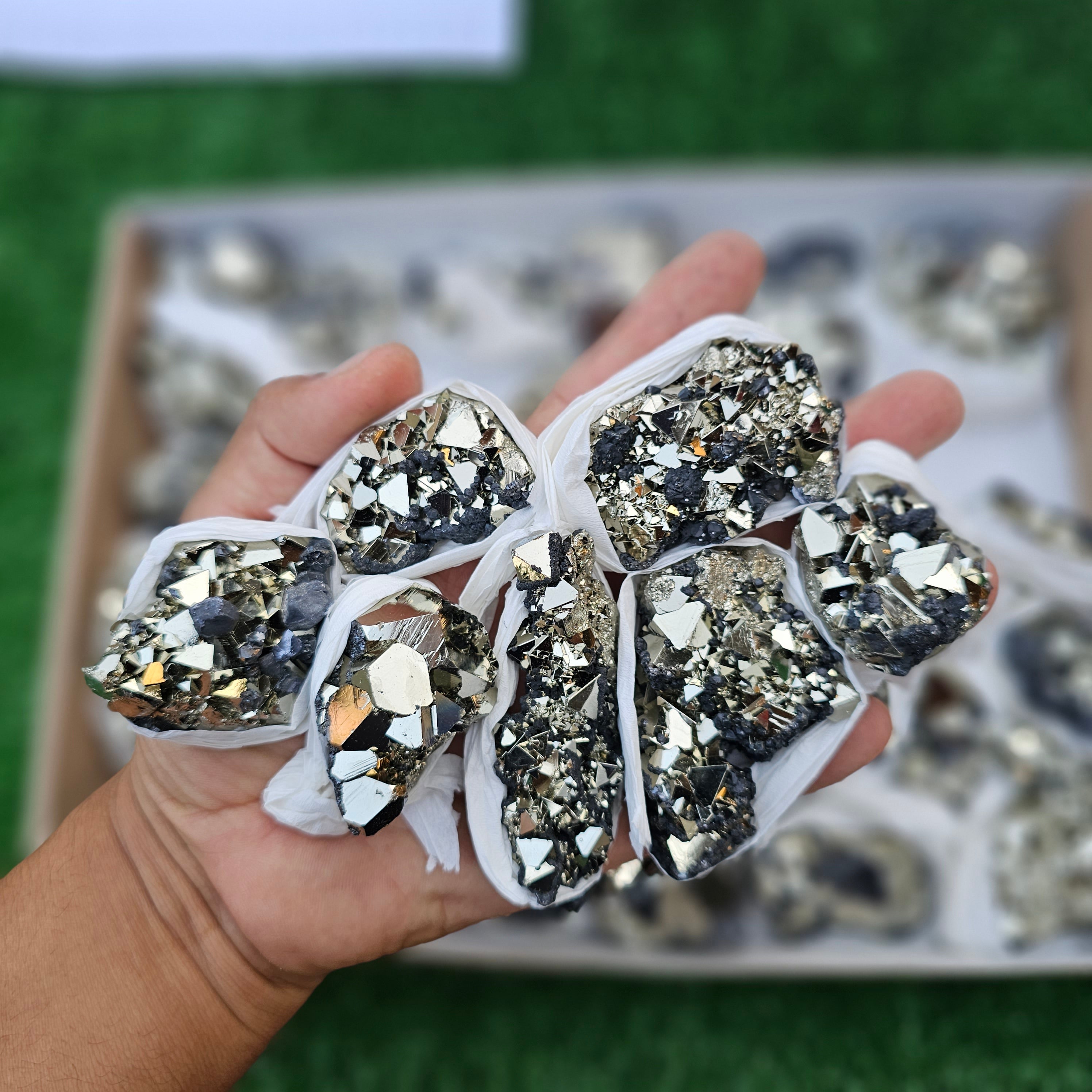39 pc pyrite octahedral with sphalerite