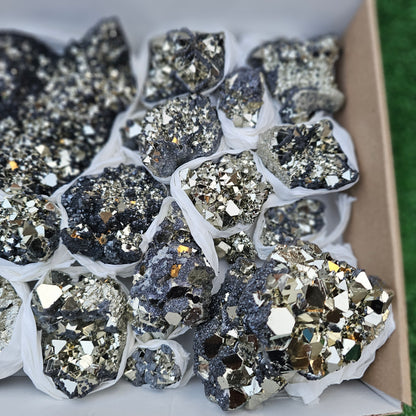 17 pc pyrite octahedral with sphalerite