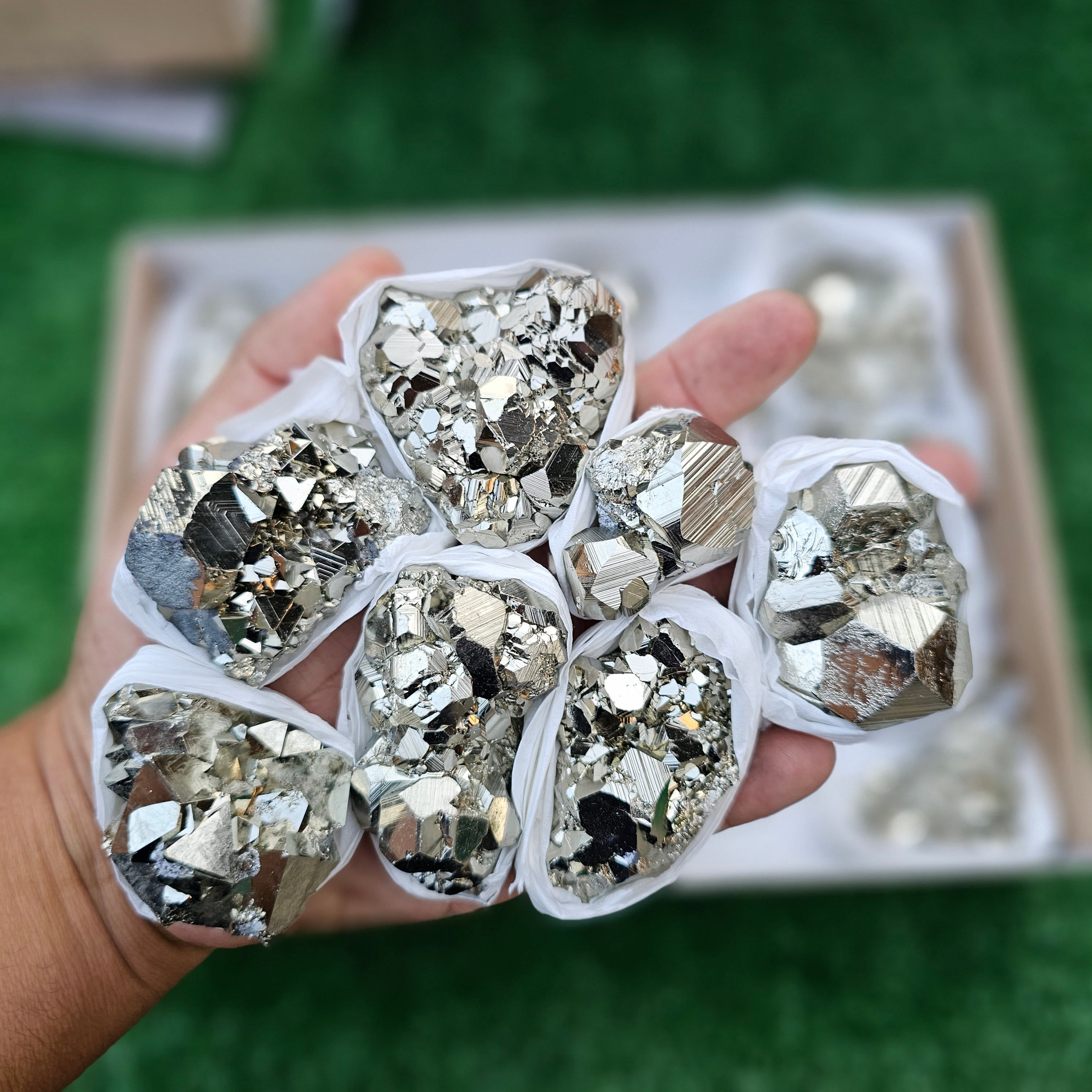 31 pc pyrite octahedral with sphalerite