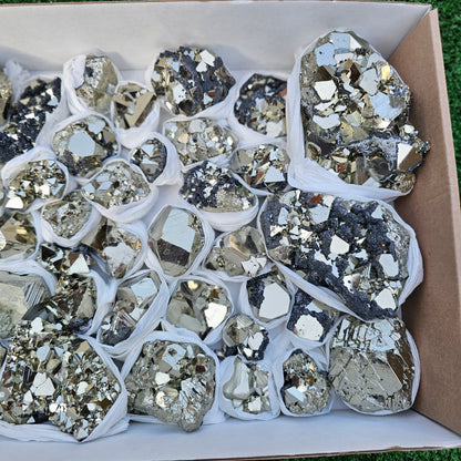 35 pc pyrite octahedral with sphalerite