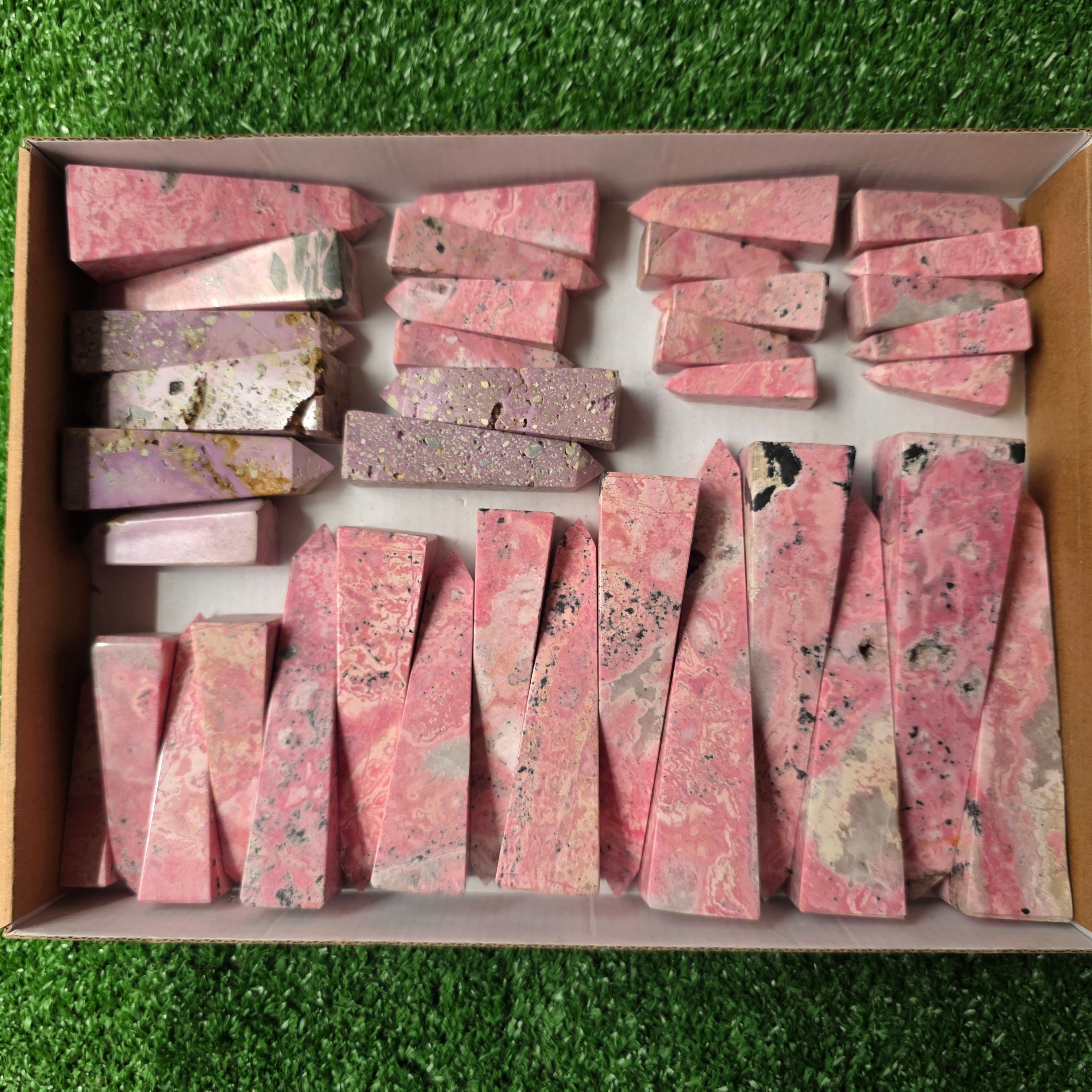 lot 37 pcs Rhodonite and Phosphosiderite tower