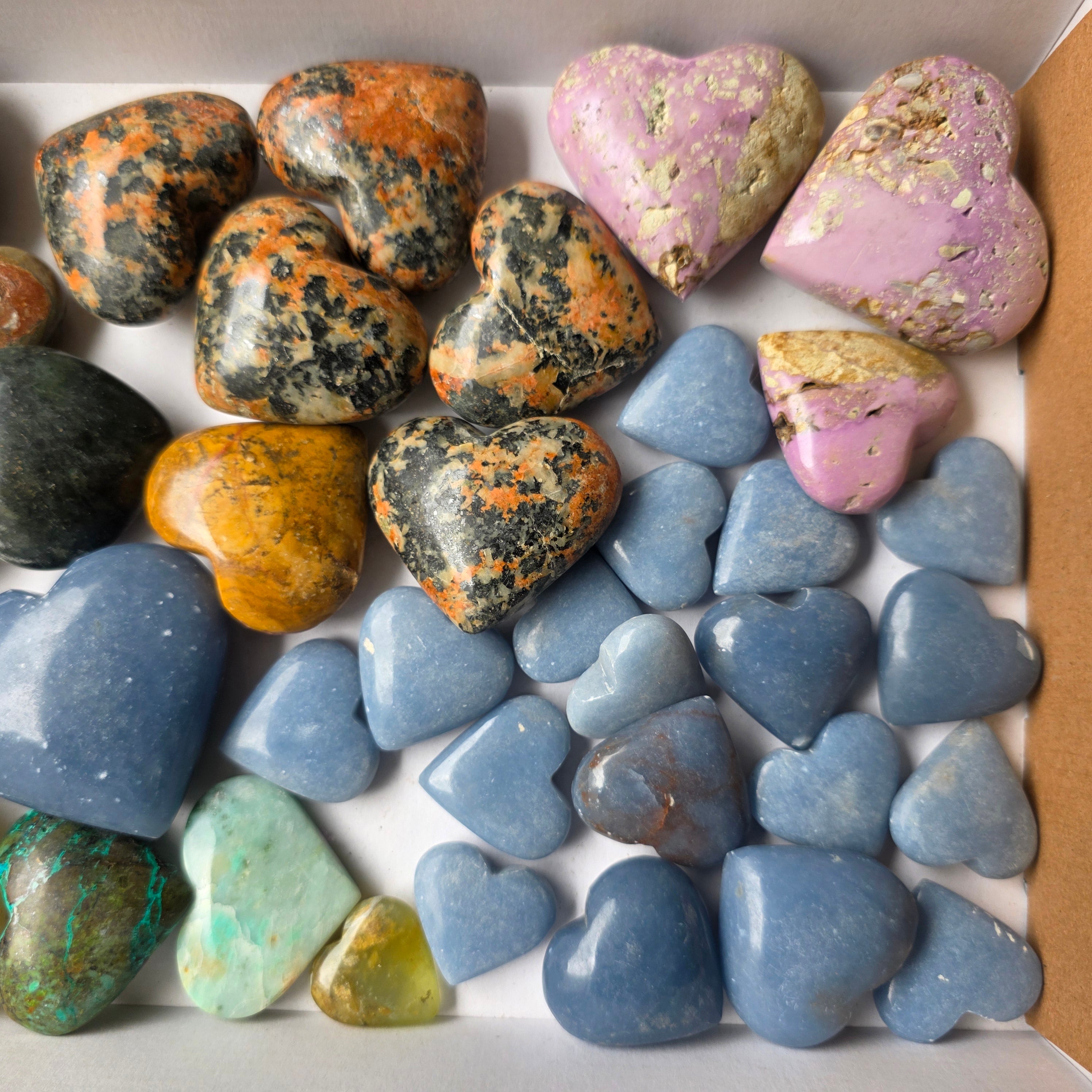 Lot 38 pcs Heart of mixed stones