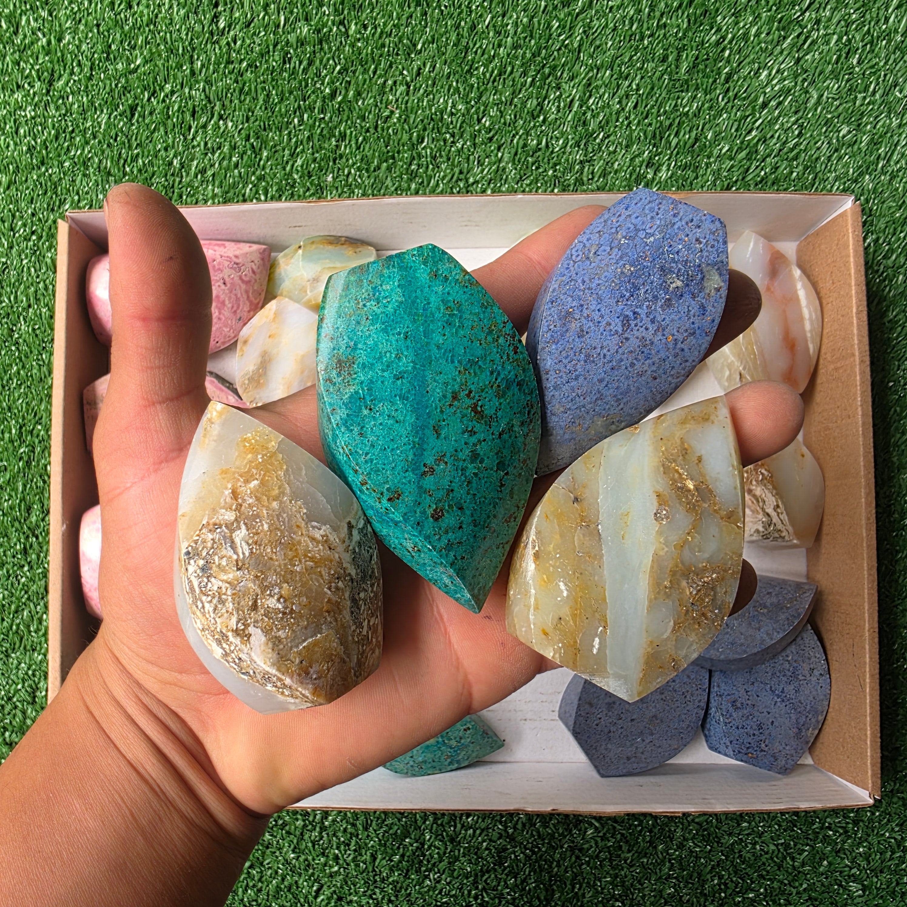 Lot 23 pcs Flame of mixed stones