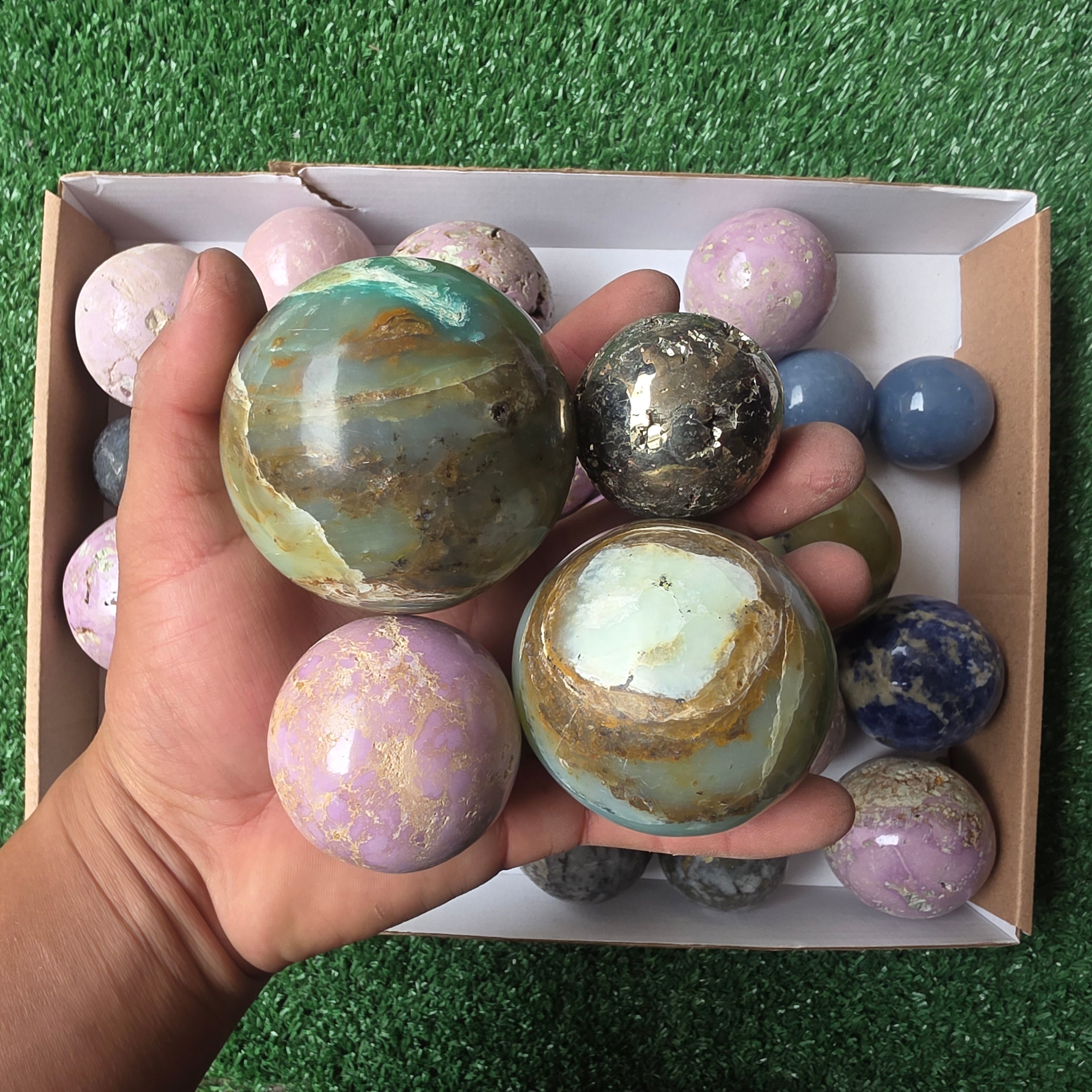 Lot 25 pcs Sphere of mixed stones