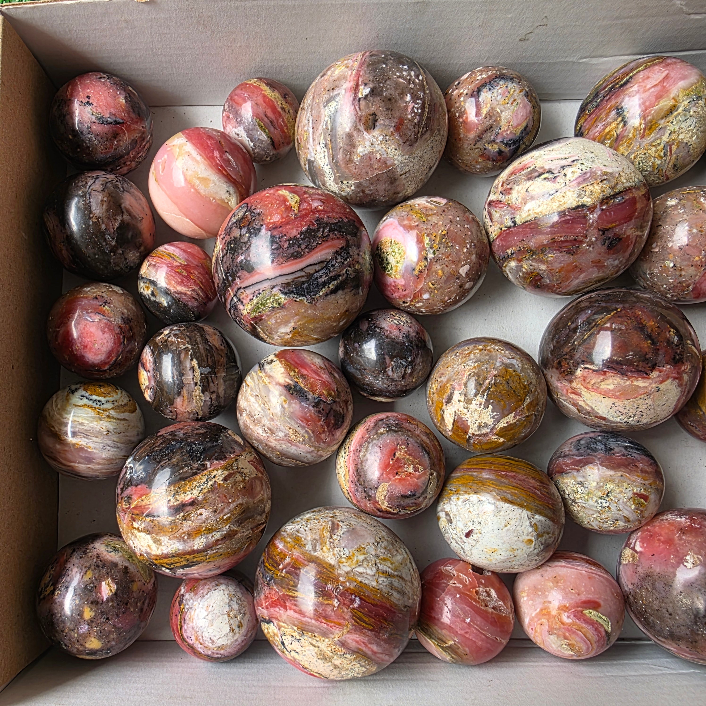 Lot 35 pcs strawberry pink opal Sphere
