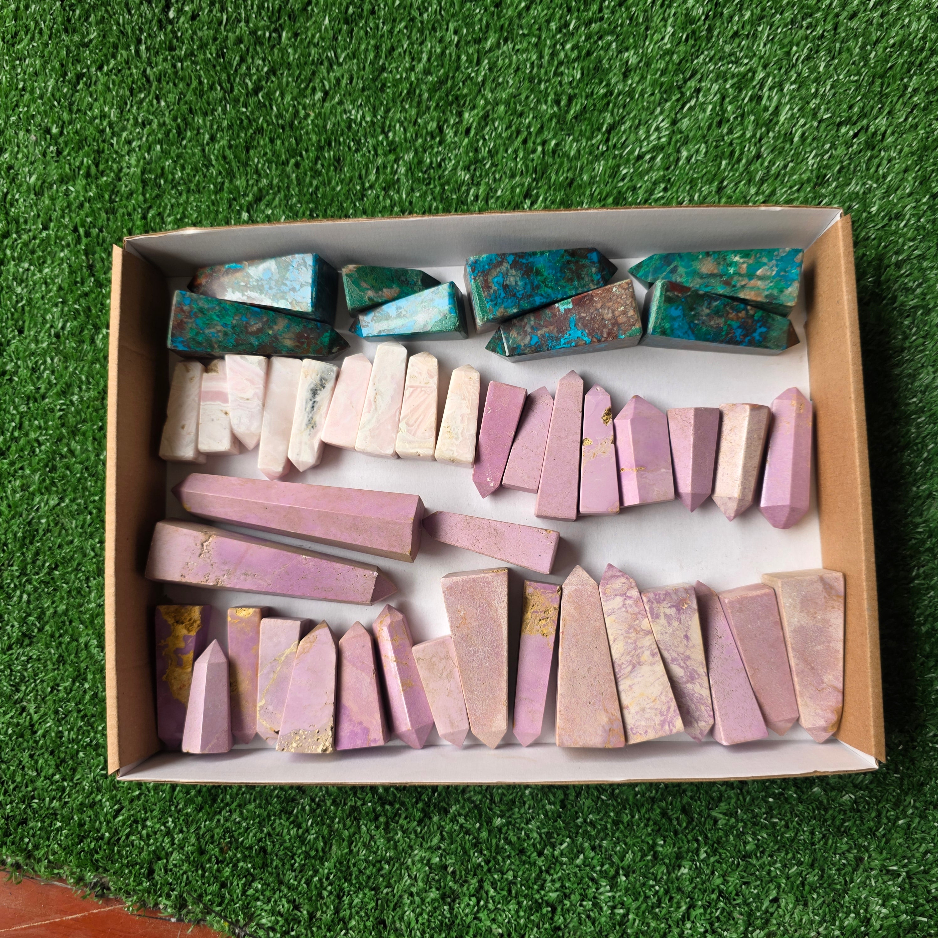 Lot 44 pcs Phosphosiderite, Chrysocolla and Mangano Calcite Tower