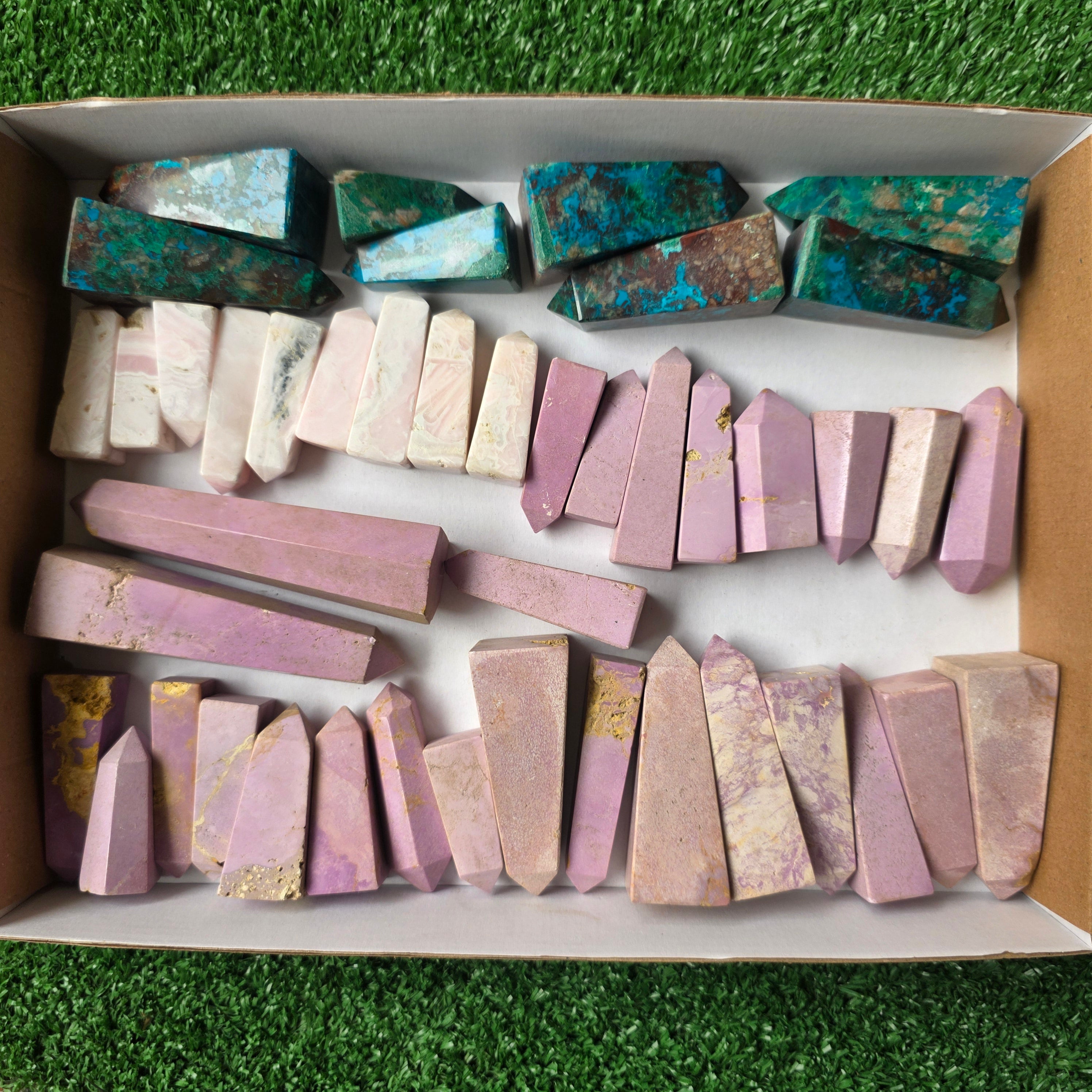 Lot 44 pcs Phosphosiderite, Chrysocolla and Mangano Calcite Tower