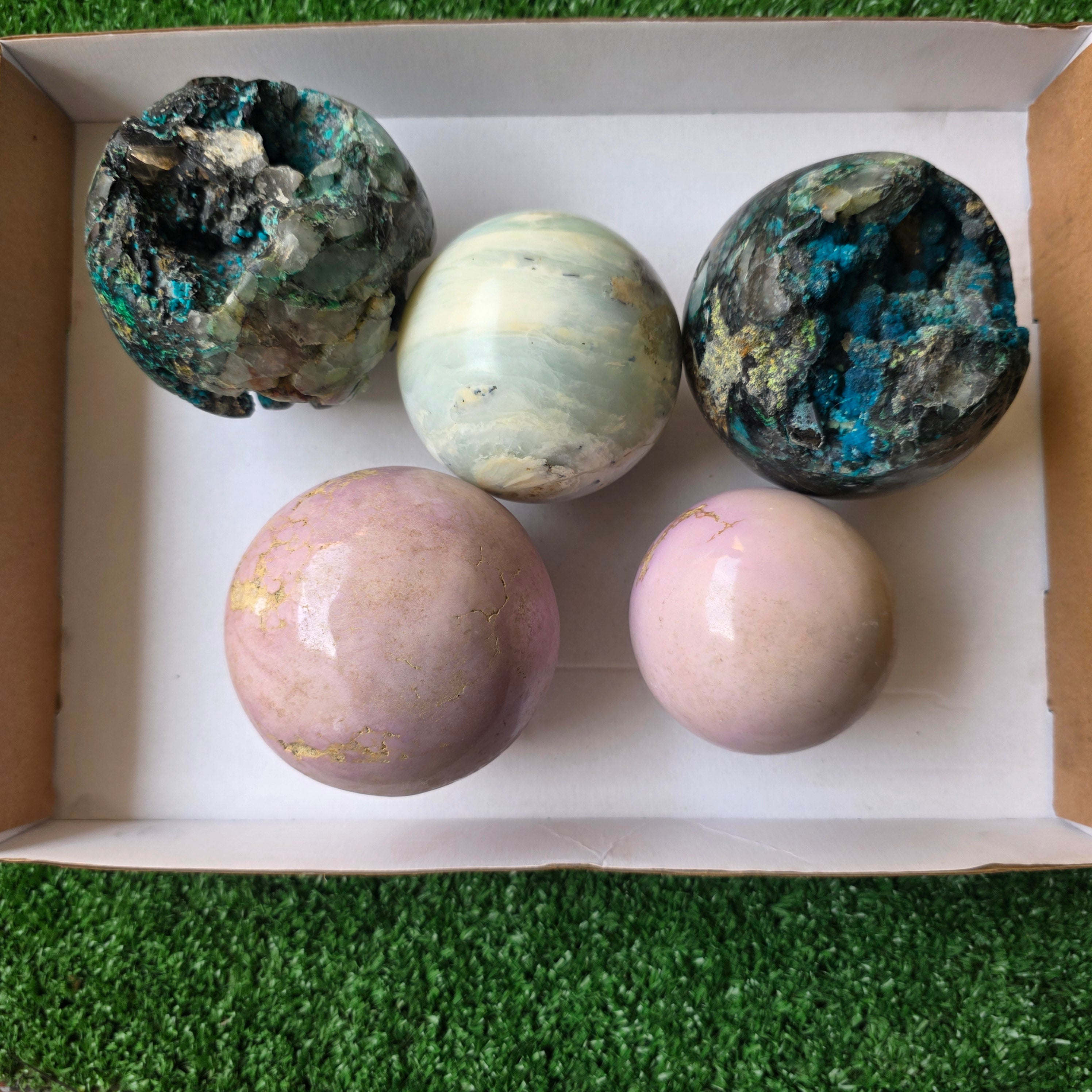 lot 5 pcs Quantum Quattro, Phosphosiderite and Andean Opal sphere