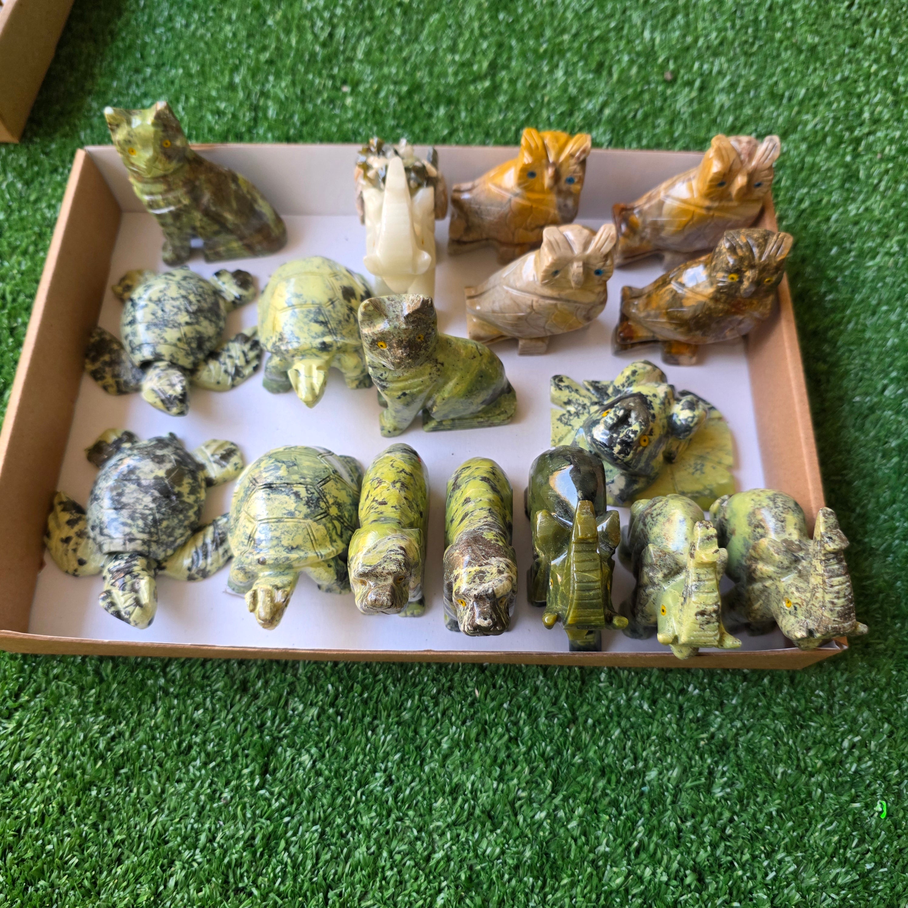 Lot 18 pcs Soapstone Animals
