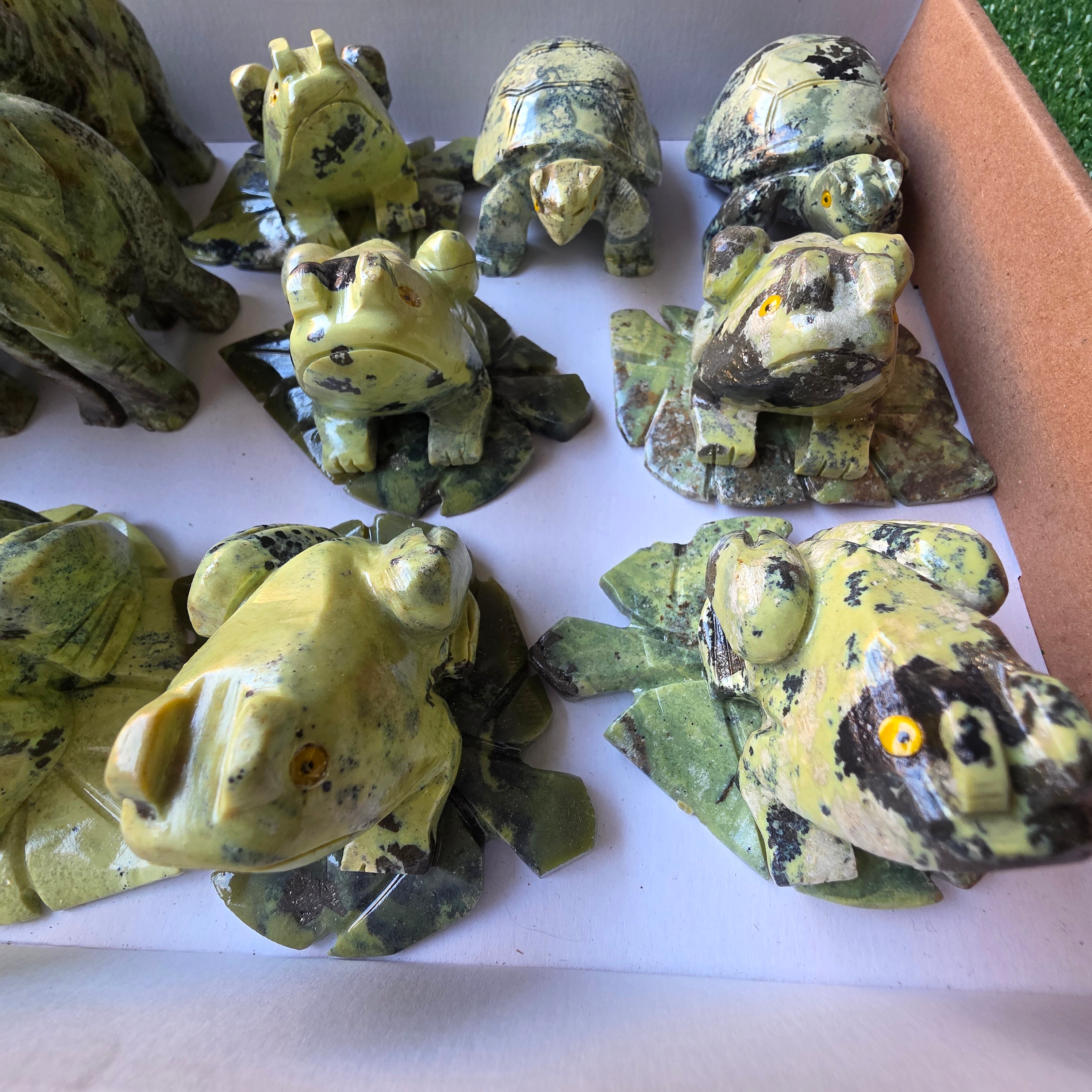 Lot 15 pcs Serpentine Animals