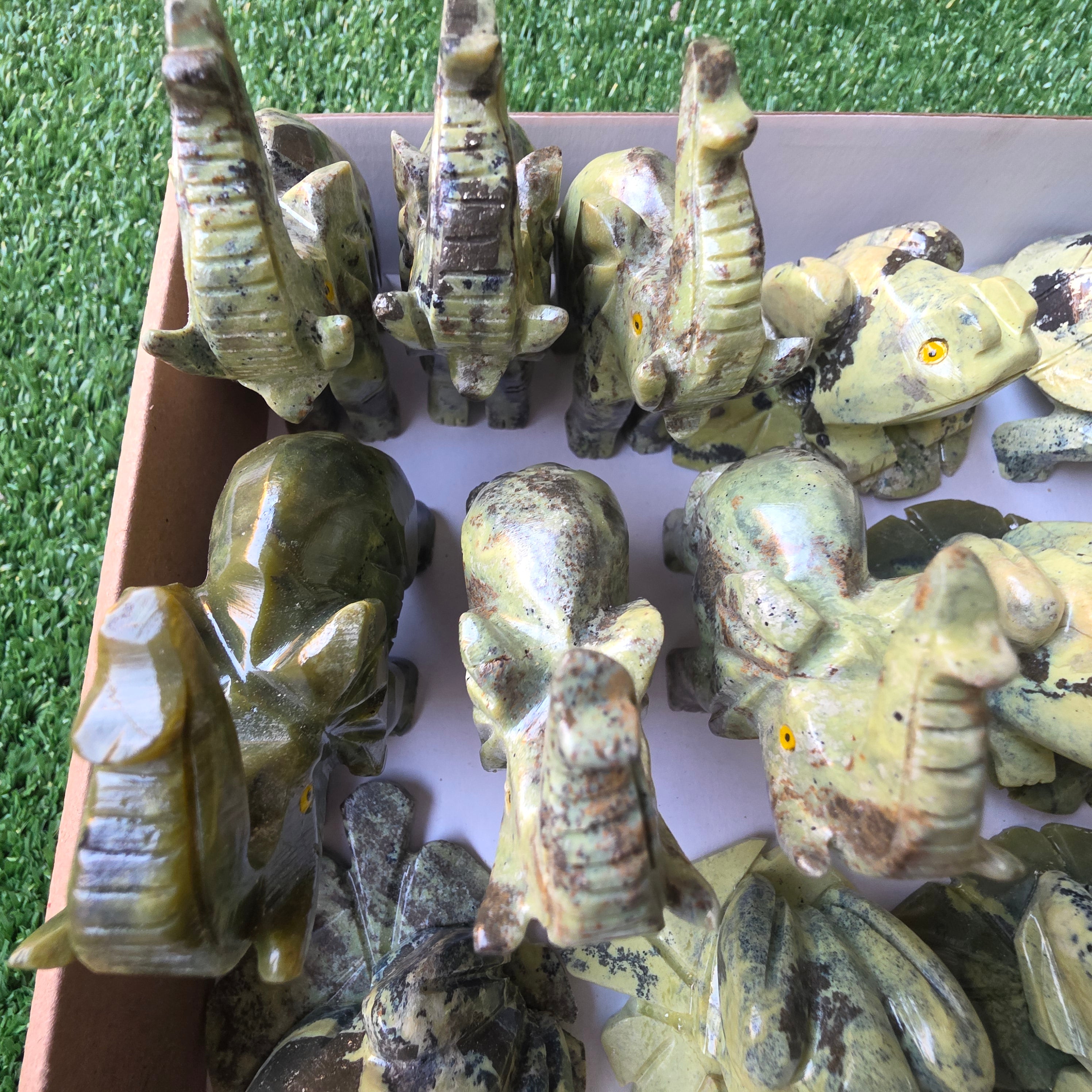 Lot 15 pcs Serpentine Animals