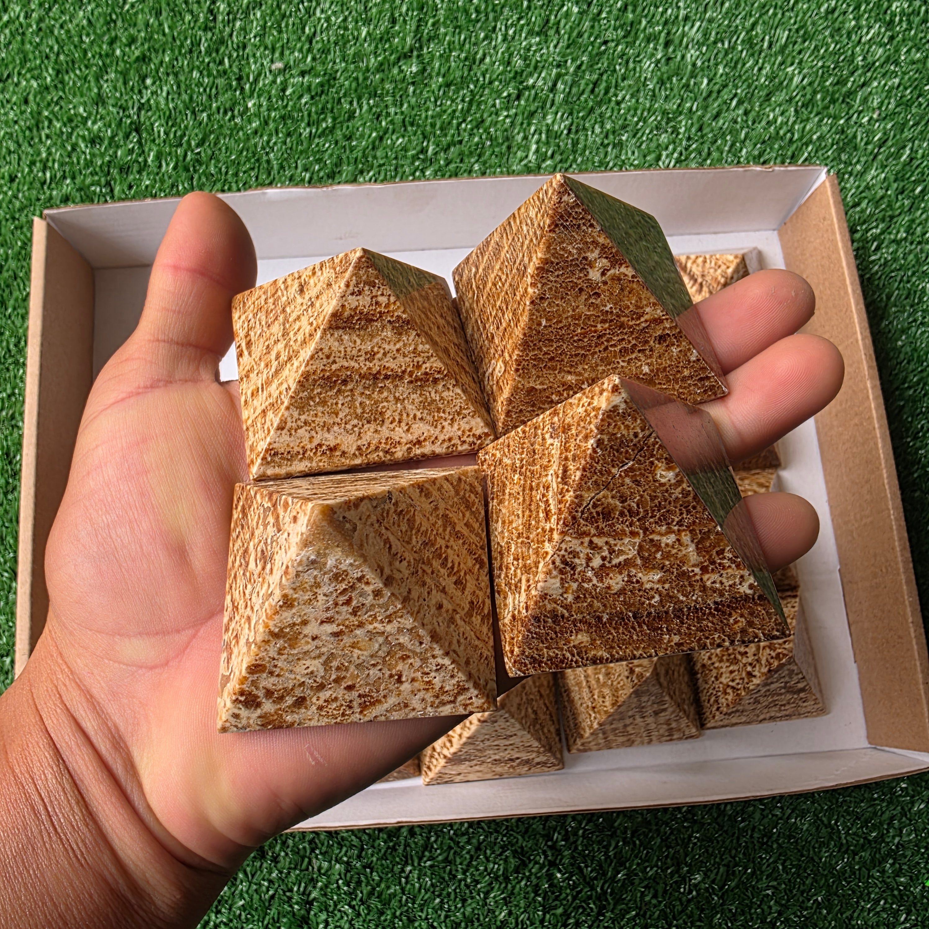 Lot 20 pcs Aragonite Pyramid