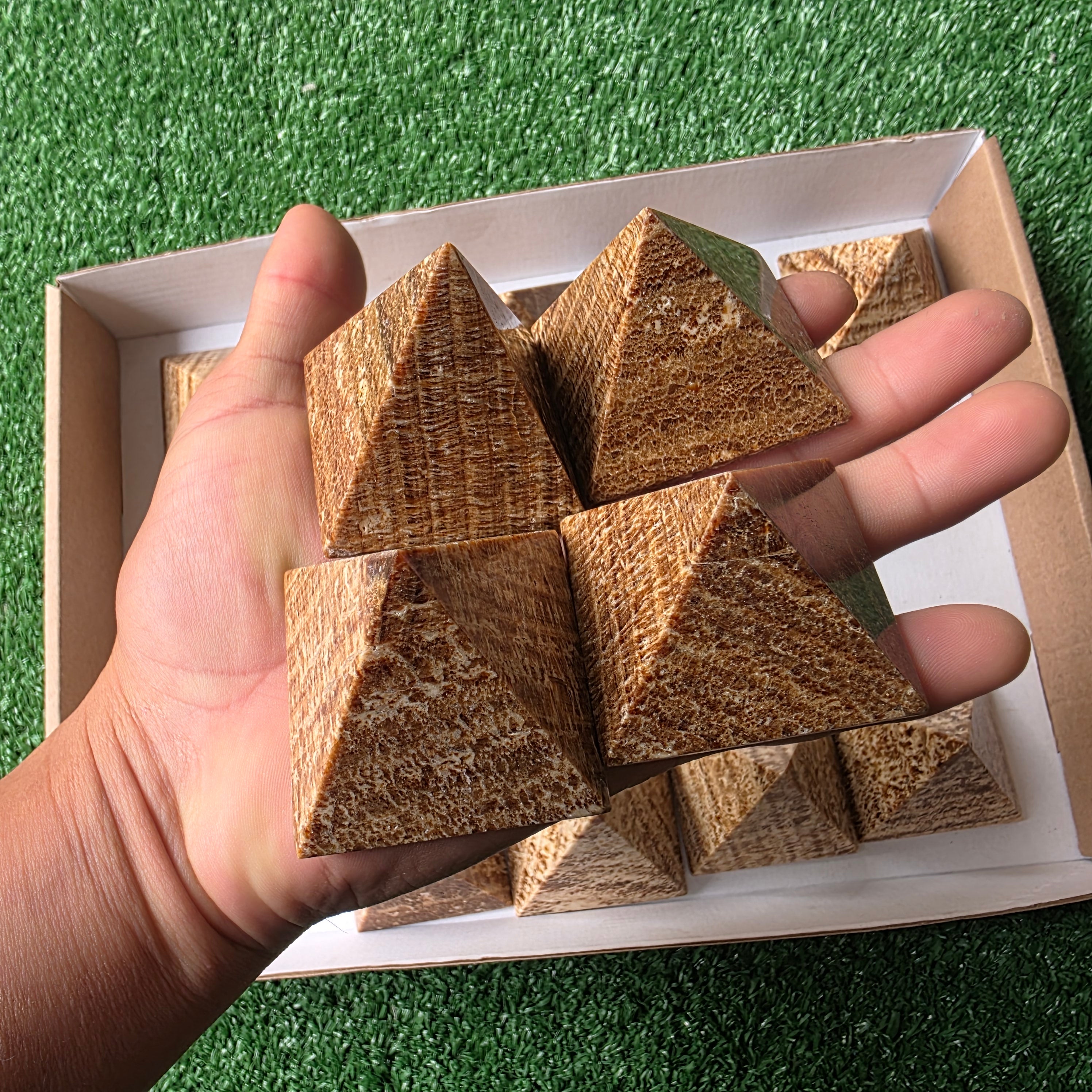 Lot 20 pcs Aragonite Pyramid