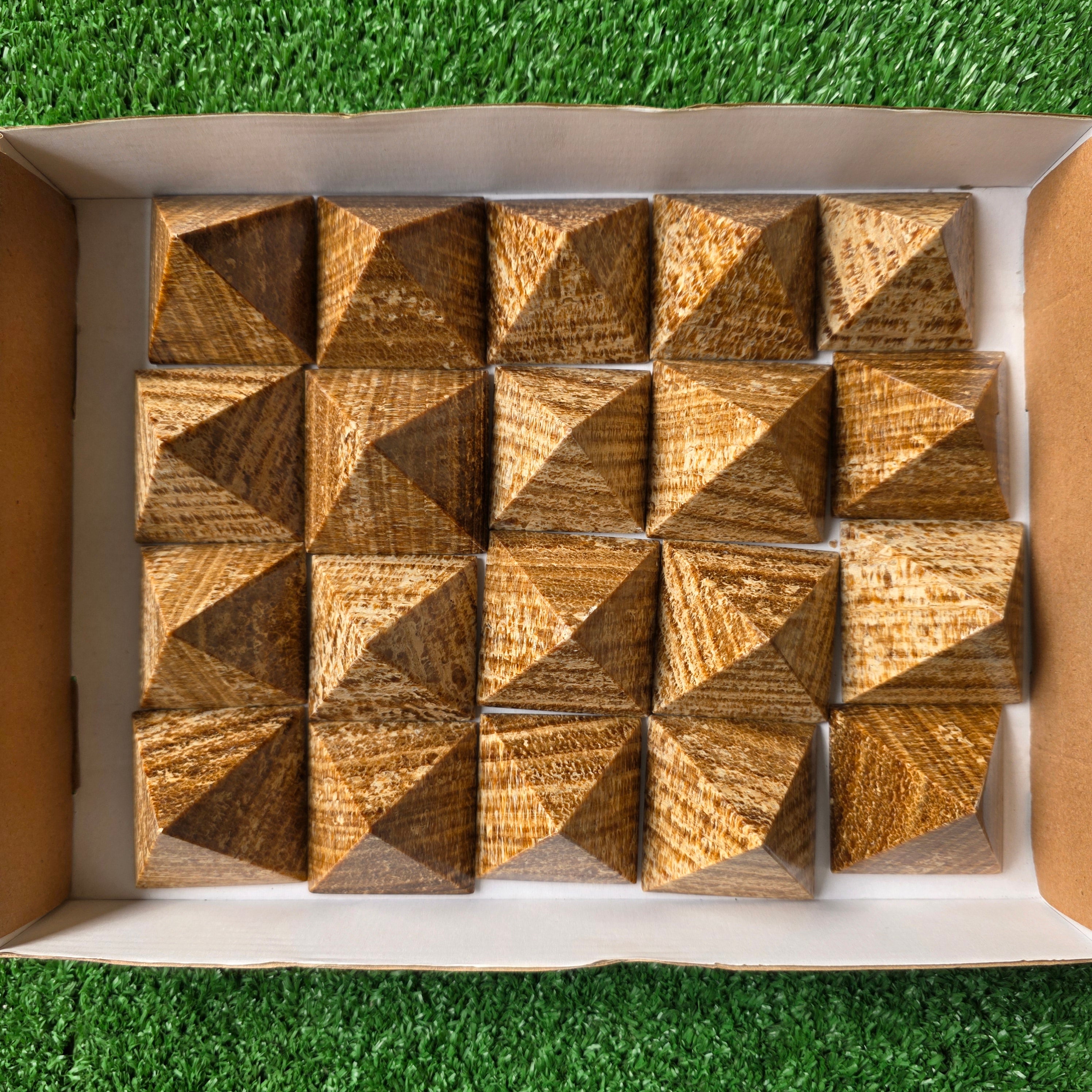 Lot 20 pcs Aragonite Pyramid