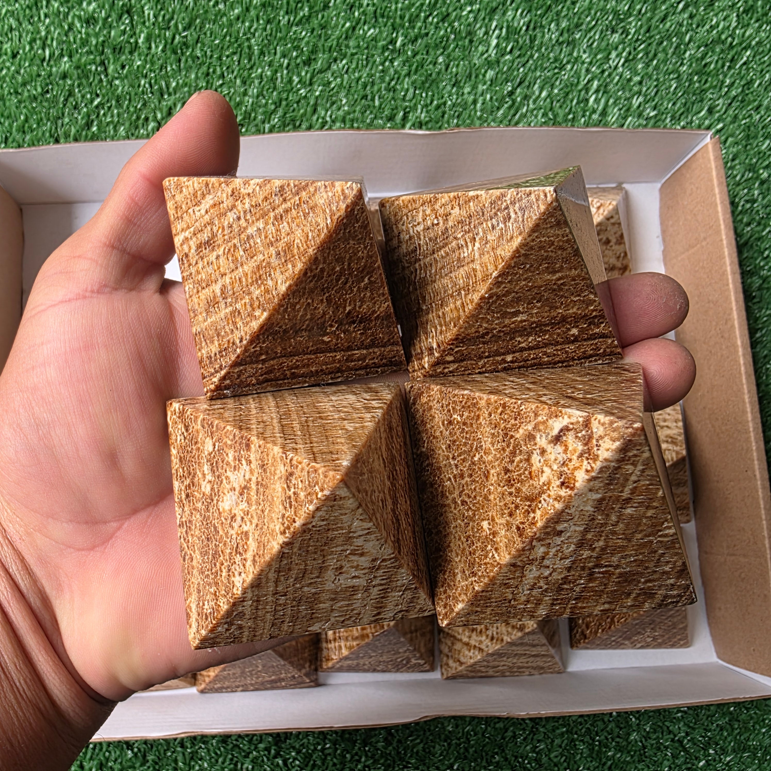 Lot 20 pcs Aragonite Pyramid
